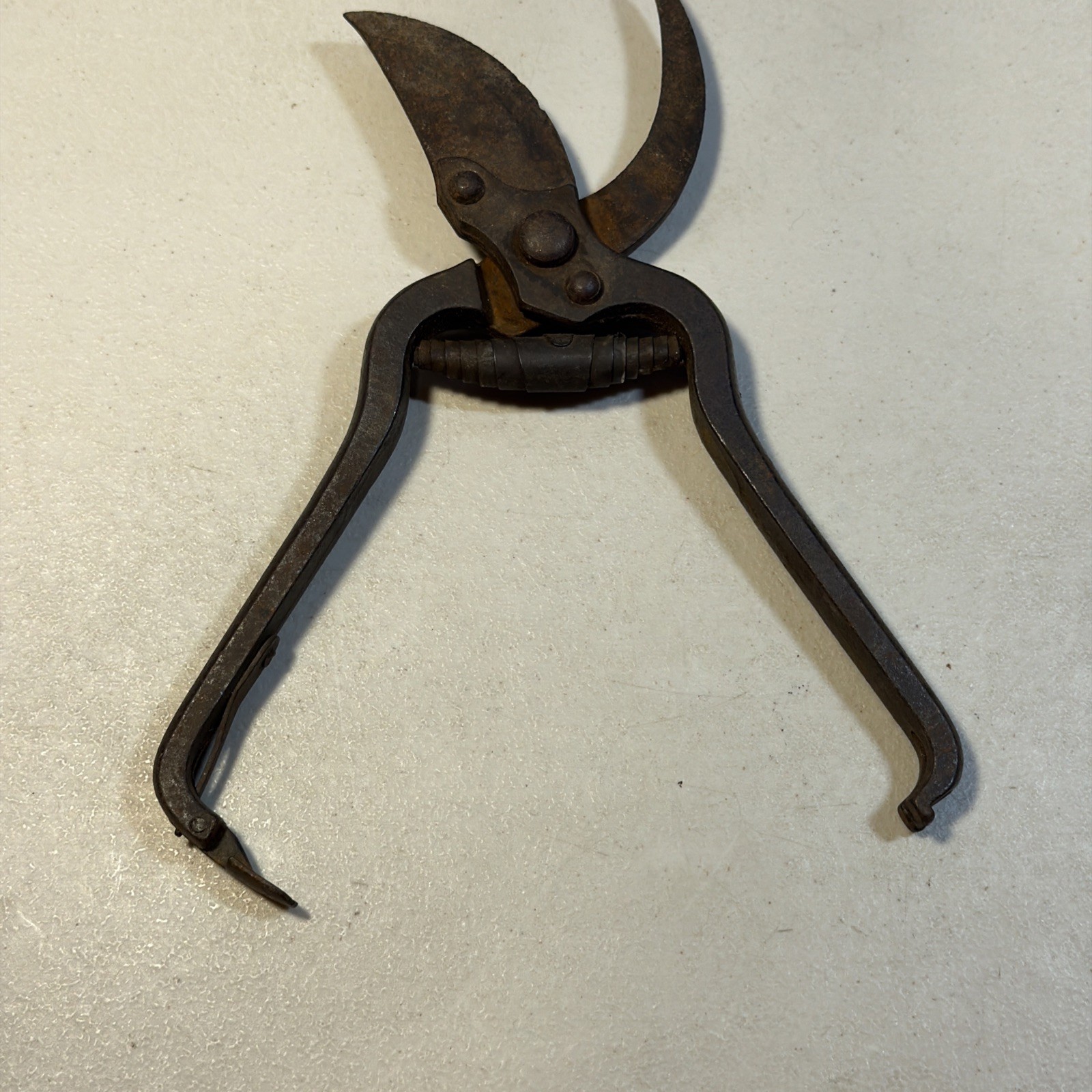 VTG Tool Lot: STANELY 14-549 & True Temper Tin Snips/Hand Forged VOLUTE Pruners