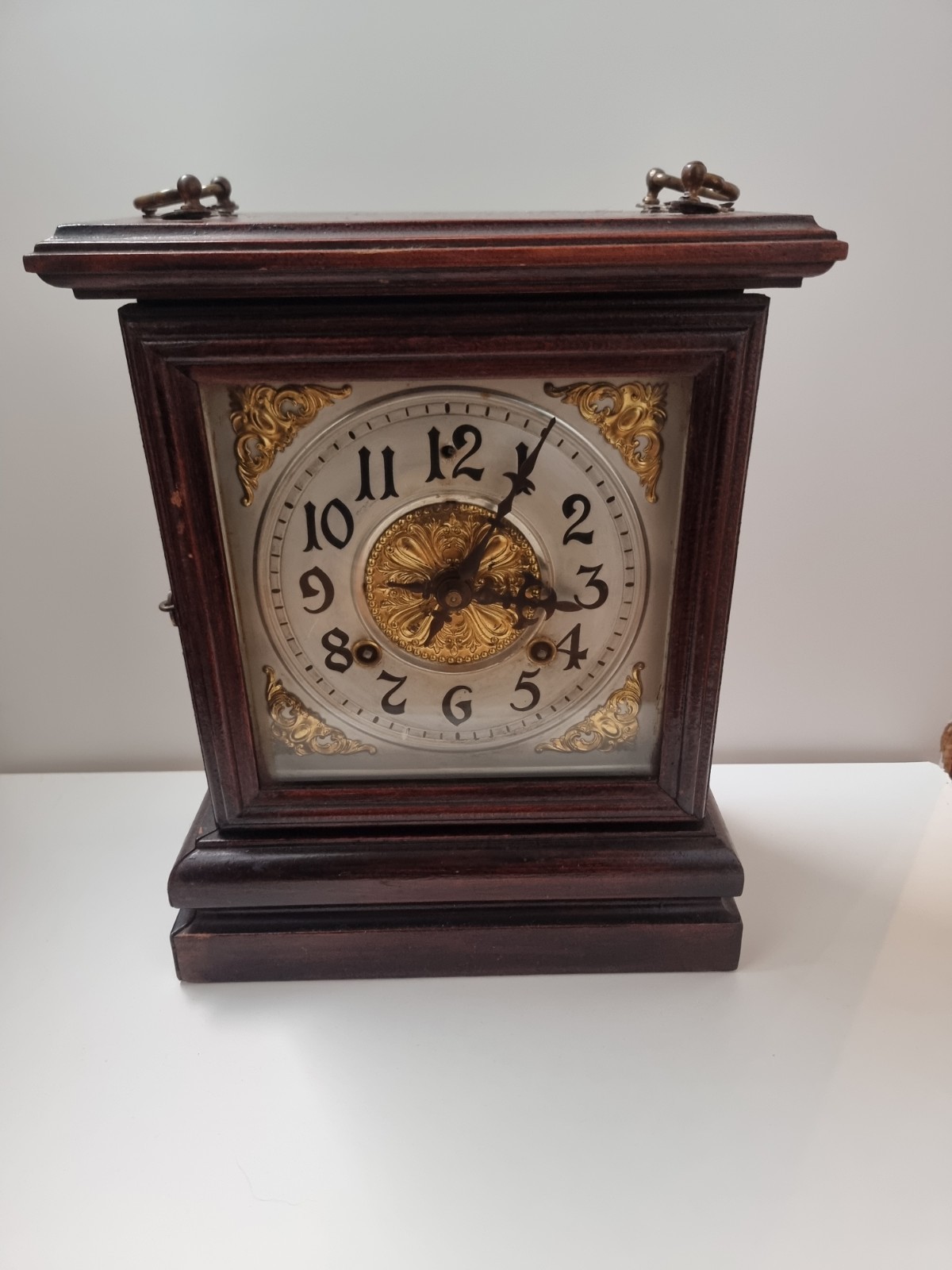 Ansonia Ilion Clock Co New York, American 8day bracket mantel Clock 19th Century
