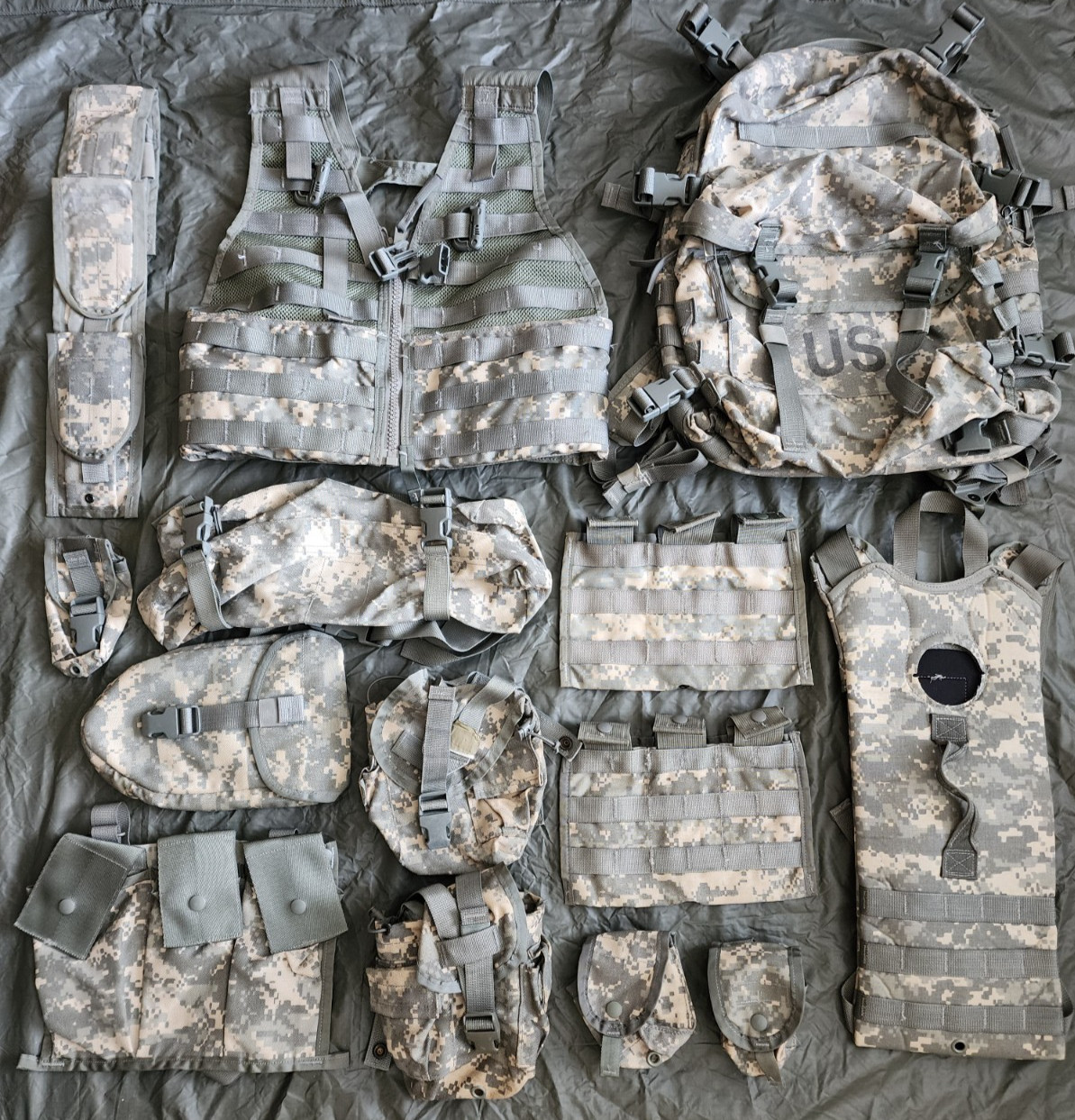 16 Piece Rifleman Kit MOLLE System – ACU (Complete Set) USGI U.S. ARMY