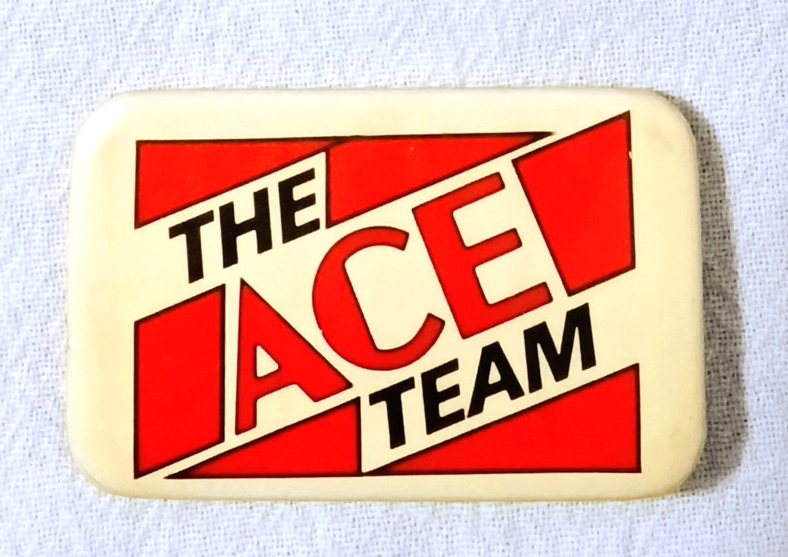 VINTAGE ACE HARDWARE STORE EMPLOYEE BADGE PINBACK PIN