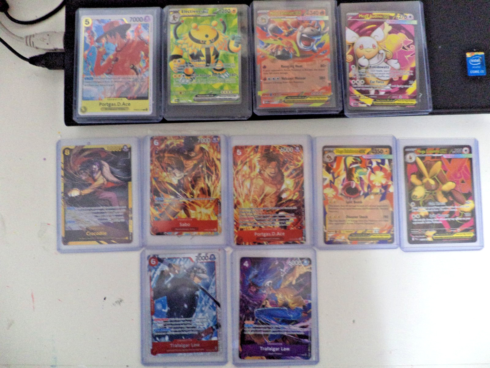 One Piece /POKEMON TCG Card lot