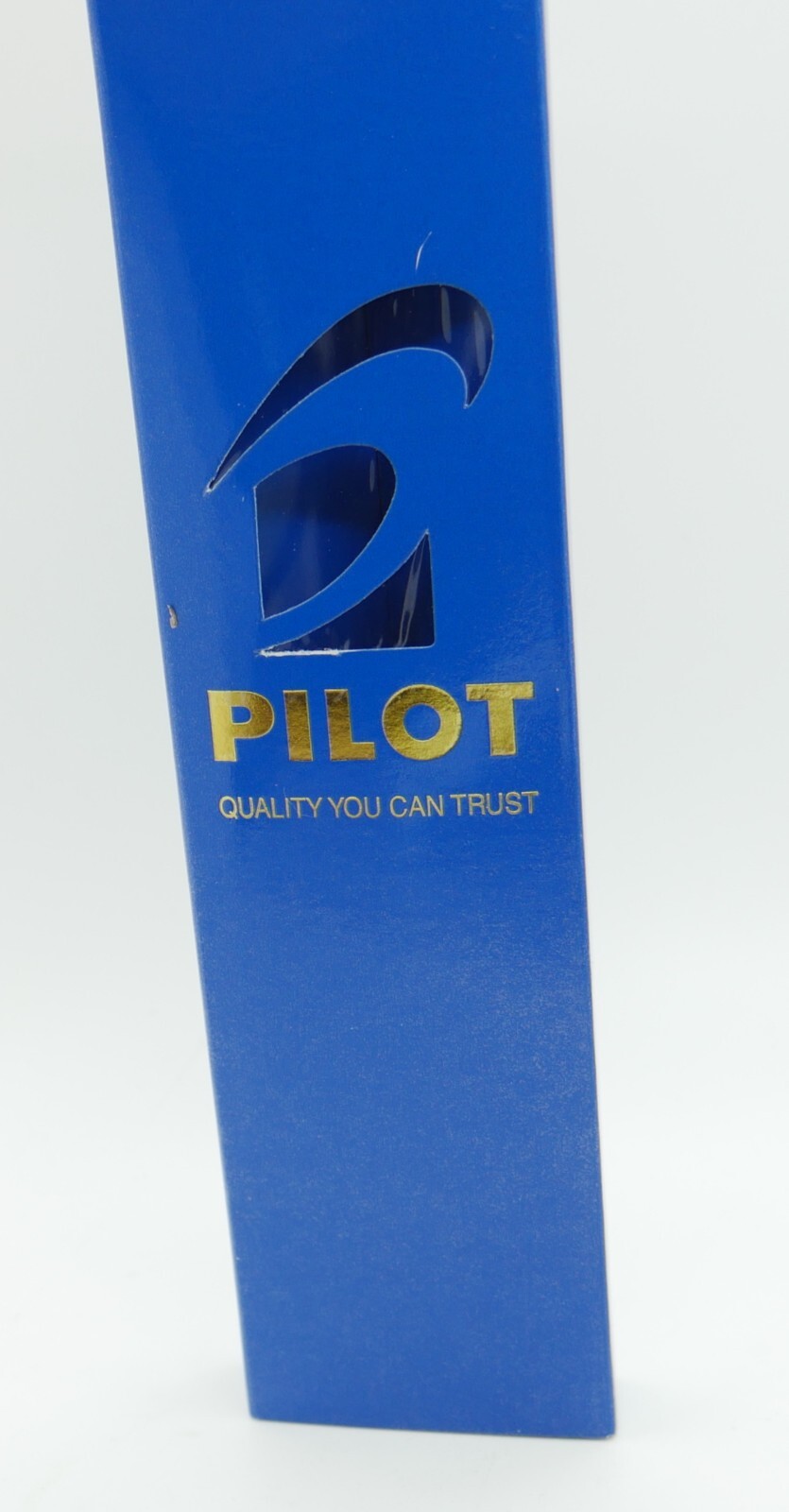 Pilot Juliet Black & Red Fountain Pen – Medium Nib -1980’s -Mint New-Old-Stock