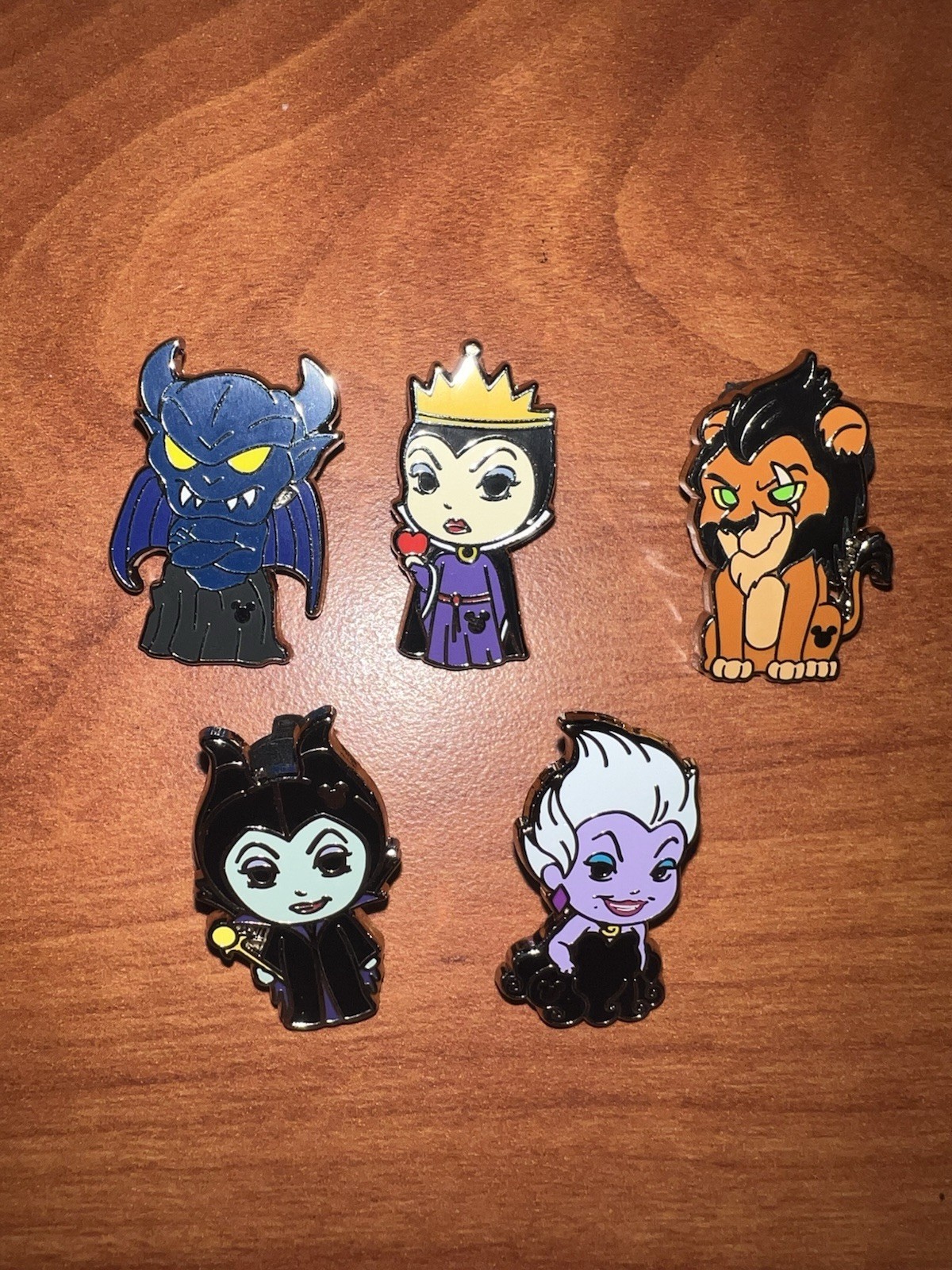 Hidden Disney Villains Pin Set 2024, full set of 5