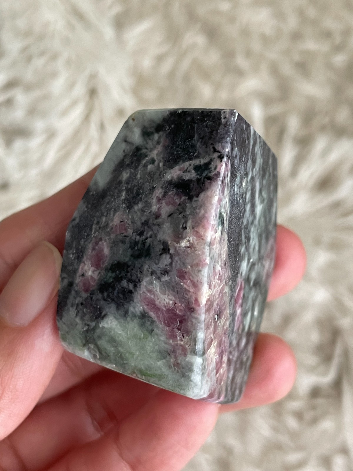 Unicorn Stone Geometric Freeform – Calming Energy & Emotional Support (UT)