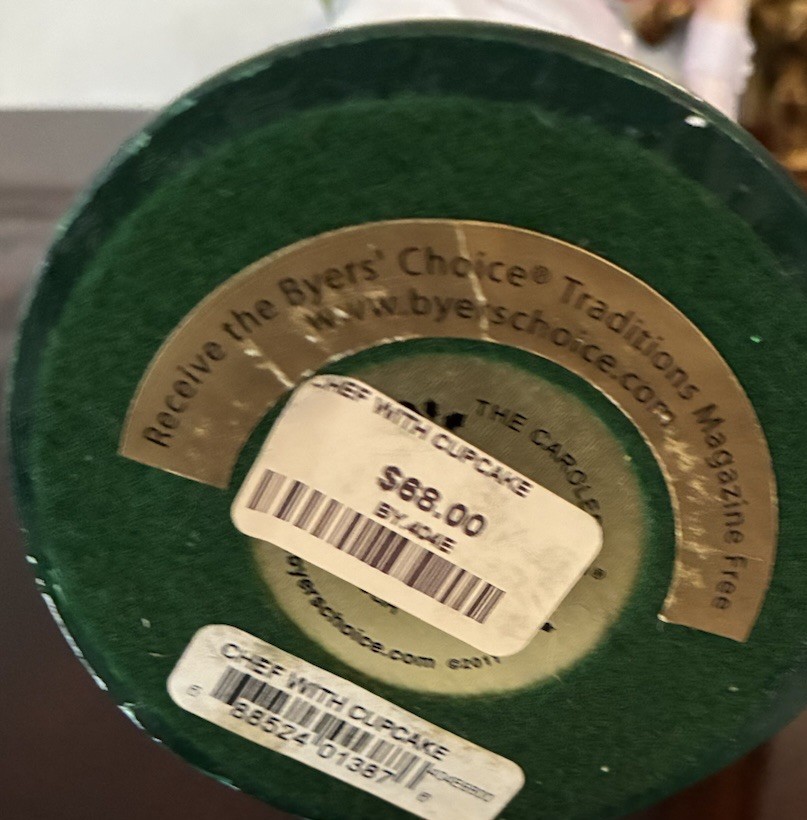 Byers Choice Carolers HTF Cupcake Chef