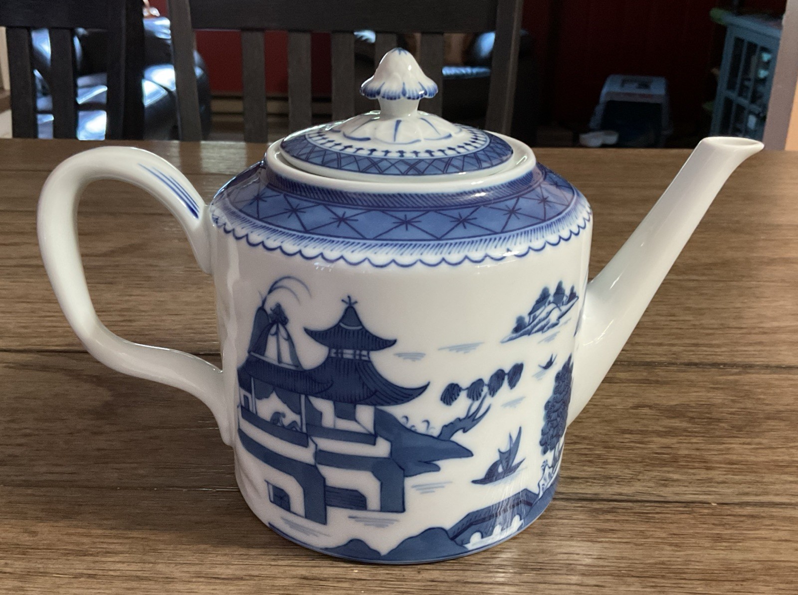 MOTTAHEDEH BLUE CANTON VISTA ALEGRE-Chinoiserie 7 INCH 5 CUP TEAPOT