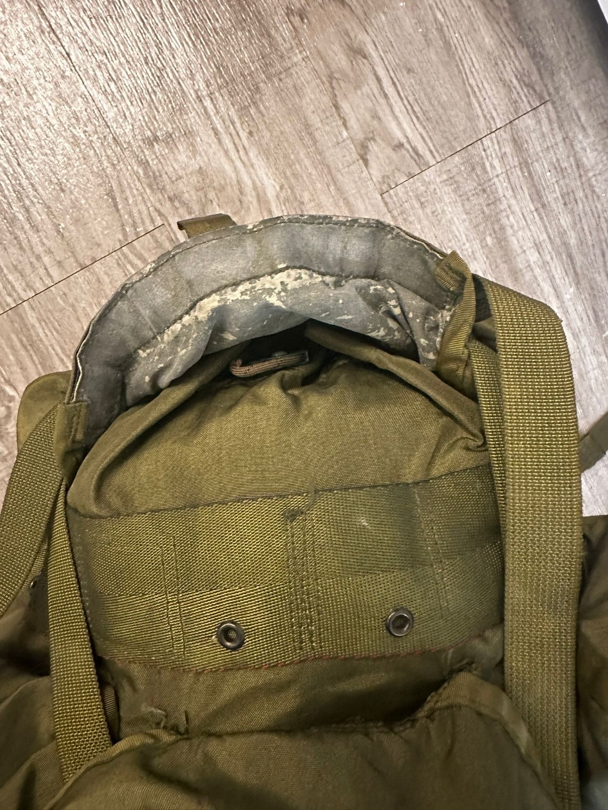 LC-1 Medium Alice Pack WITH Shoulder Straps.