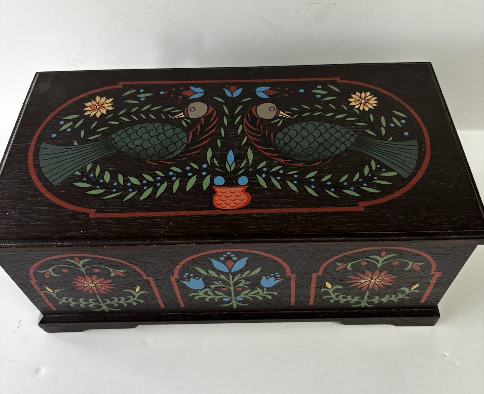 Lg Vintage Hand Painted Wooden Floral Folk Art Box Hinged Keepsake Jewelry Chest