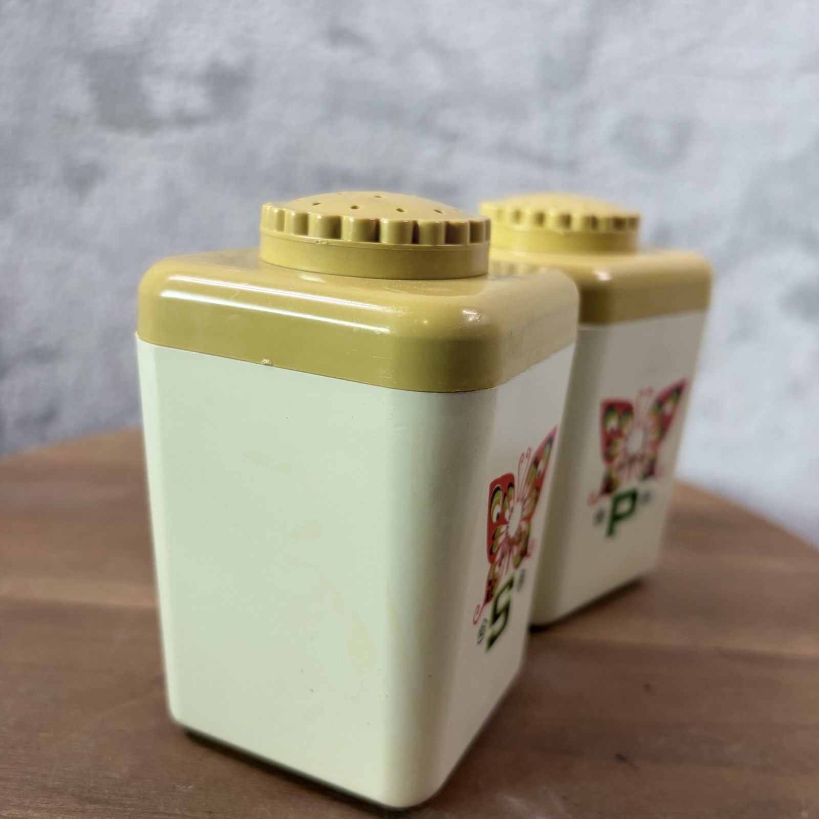 Vintage Butterfly S P Shakers Retro Plastic Kitchen Decor 1970s Style