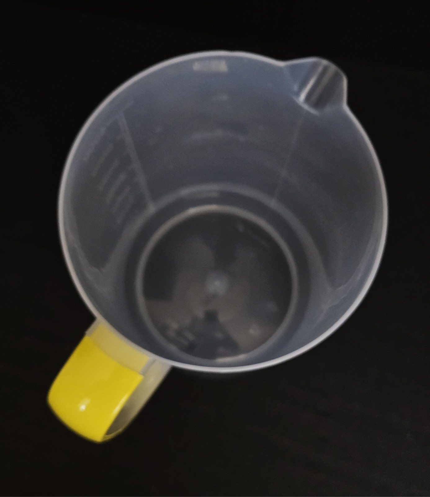 RAMFIYN 1 Gallon Pitcher w/ Lid Large Plastic Iced Tea Water Juice Jug (Yellow)