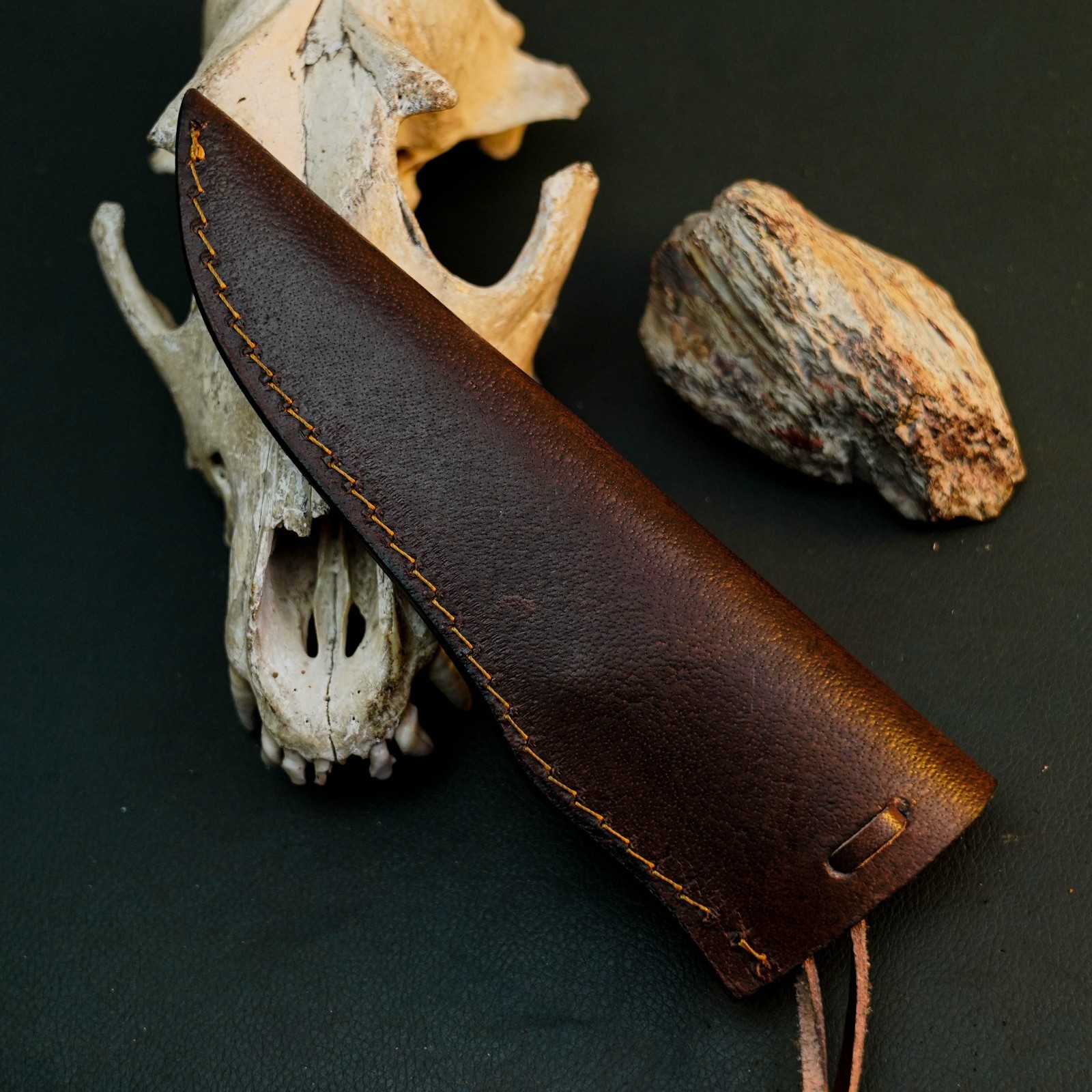 8.2″ D2 EDC Hunting Fixed Blade Knife Full Tang Camel Bone Handle Leather Sheath