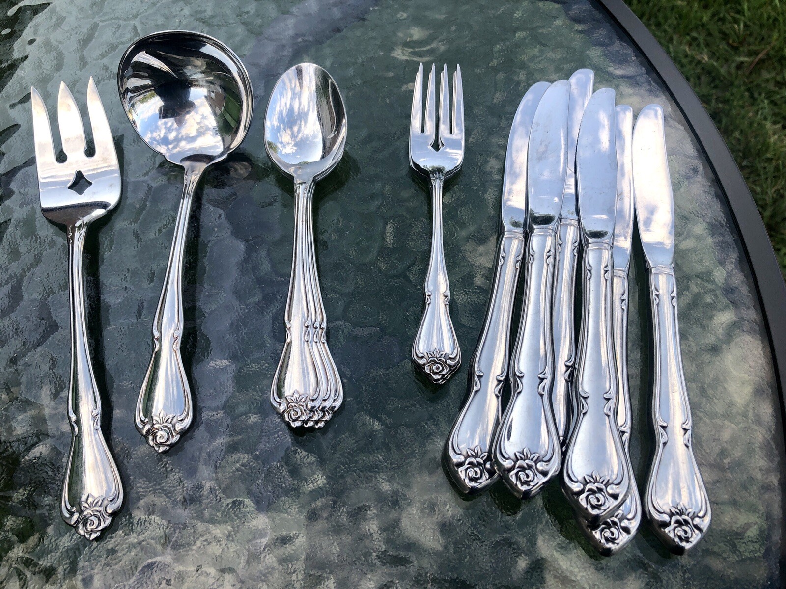 Oneida Arbor Rose True Rose Lot- Dinner Knives Serving Fork & Ladle- 59 Pieces!