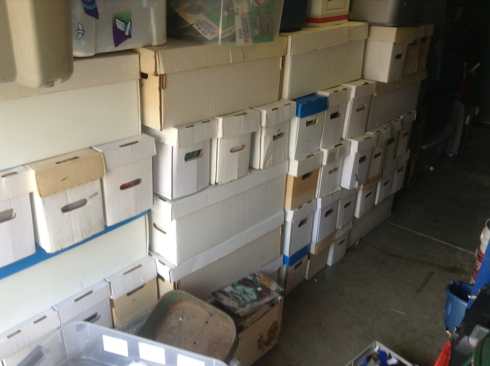 Huge Lot Of 100 comics , Storage Unit Find Awesome Lot Great Collection