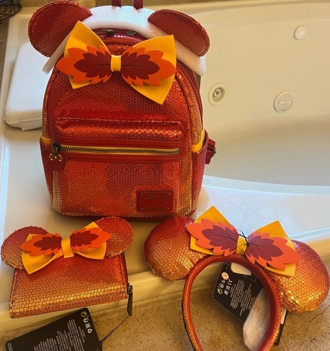 Beautiful Disney Loungefly fall sequin, Minnie Mouse Ombré bundle