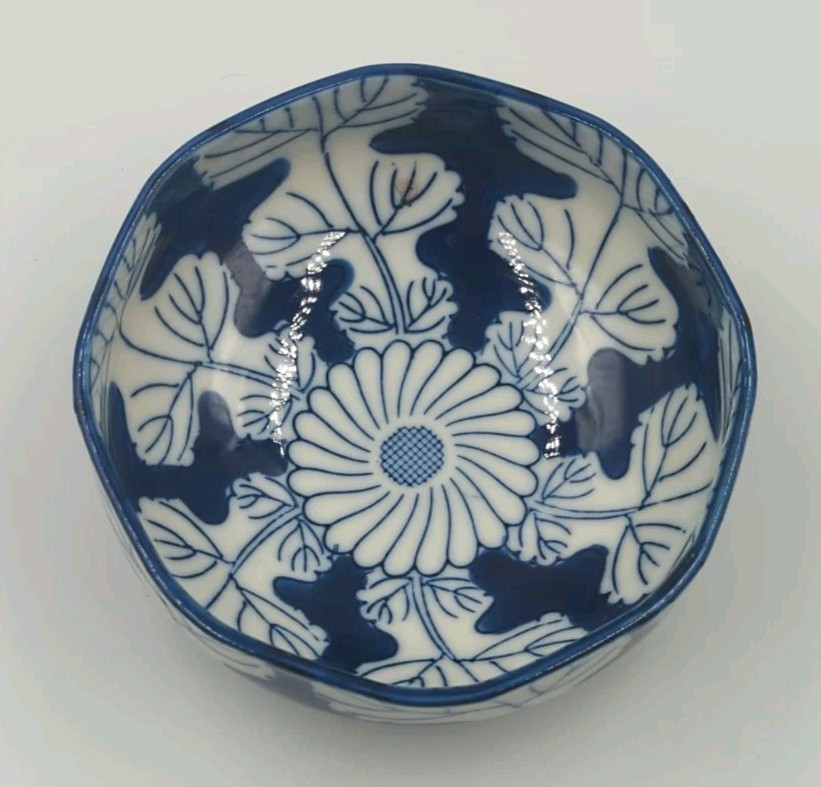 Vintage Hand Painted Flower Blue And White Porcelain Bowl