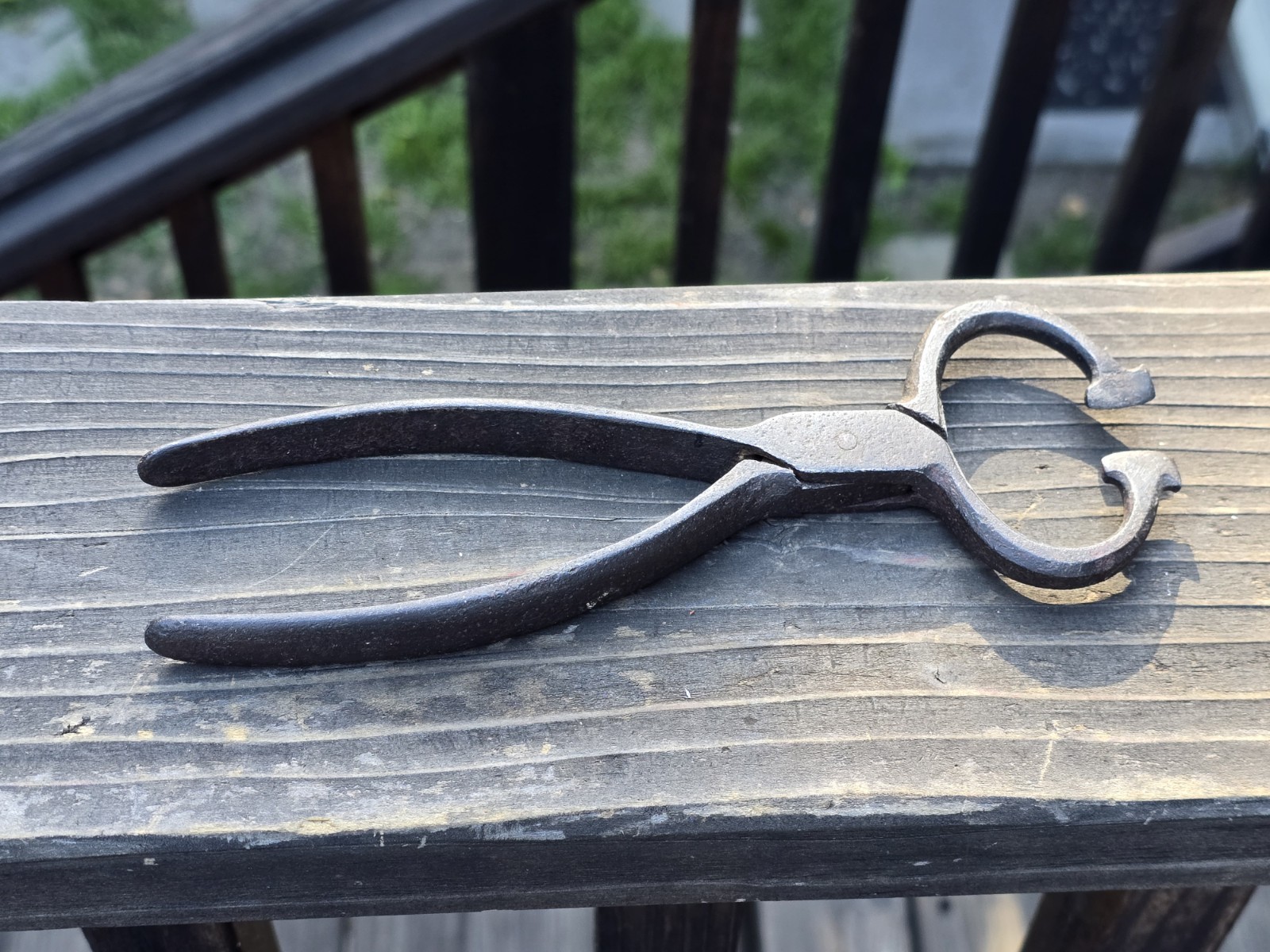 Antique Early Victorian Iron Tongs Sugar Loaf Cutters Nippers Snips 8″