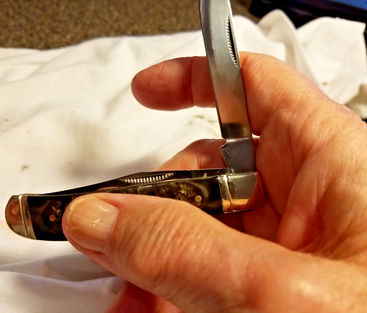 Rough Rider RR337, Mini Trapper Imitation Abalone, 3-1/2″, Thick Handle Version