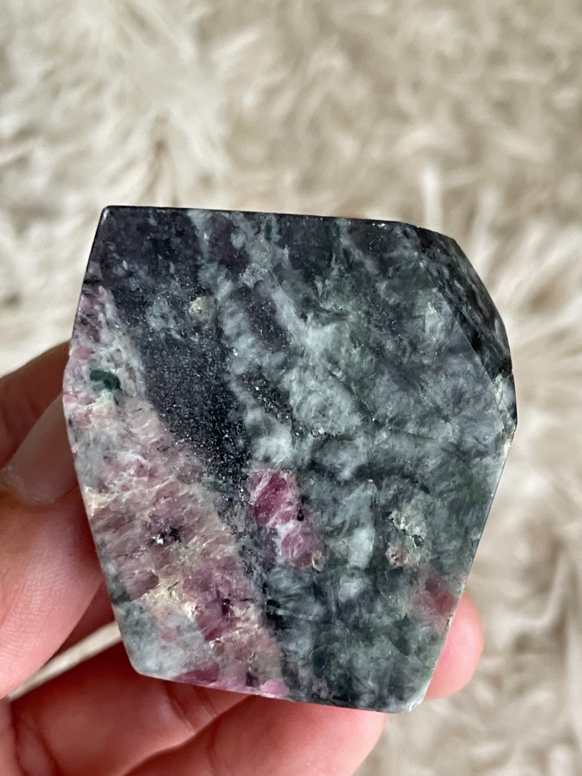 Unicorn Stone Geometric Freeform – Calming Energy & Emotional Support (UT)