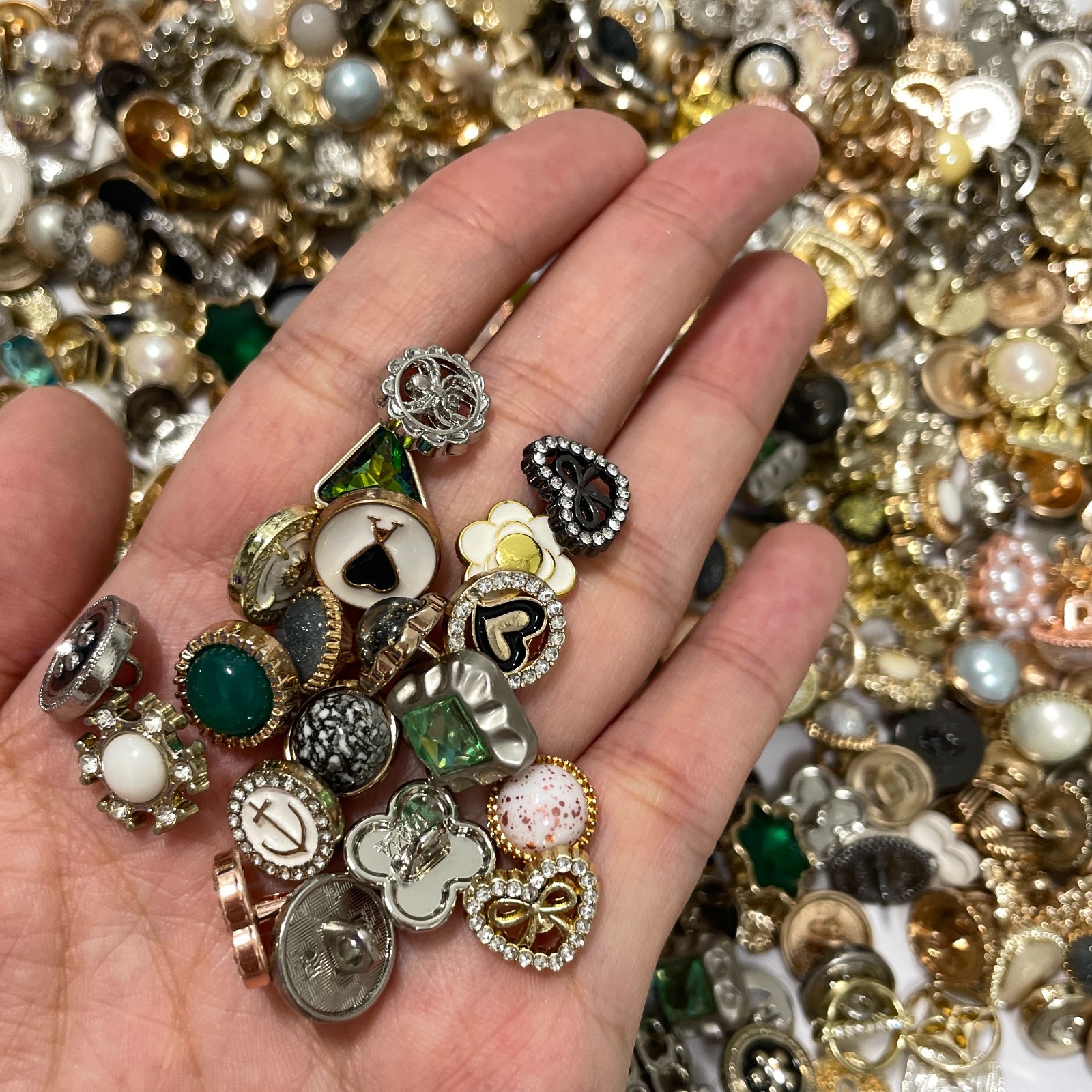 Vintage new Estate Sale Buttons Lot 50p Various Sizes Shapes Colors Types Usable