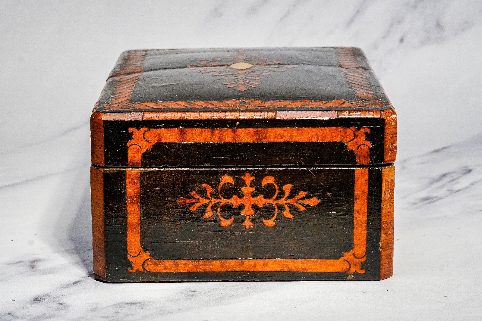 Beautiful Antique Victorian Lacquered Music Box Case Decorative Inlaid Wood Box
