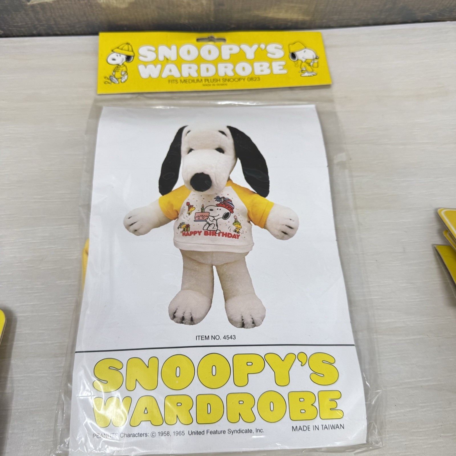 Peanuts Snoopy Plush 18 Inch Happy Birthday Shirt Outfit Fits 0823