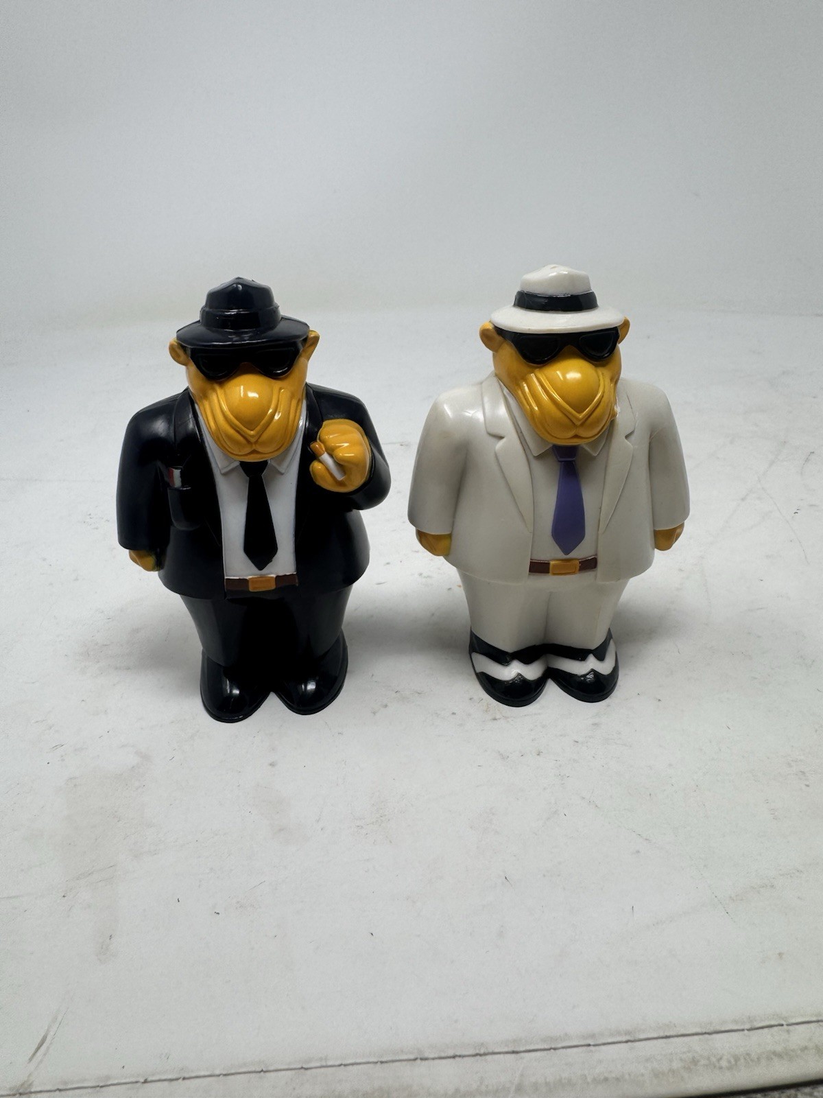 Vintage Joe Cool Camel Cigarette Salt & Pepper Shakers 4″ Collectible 1993
