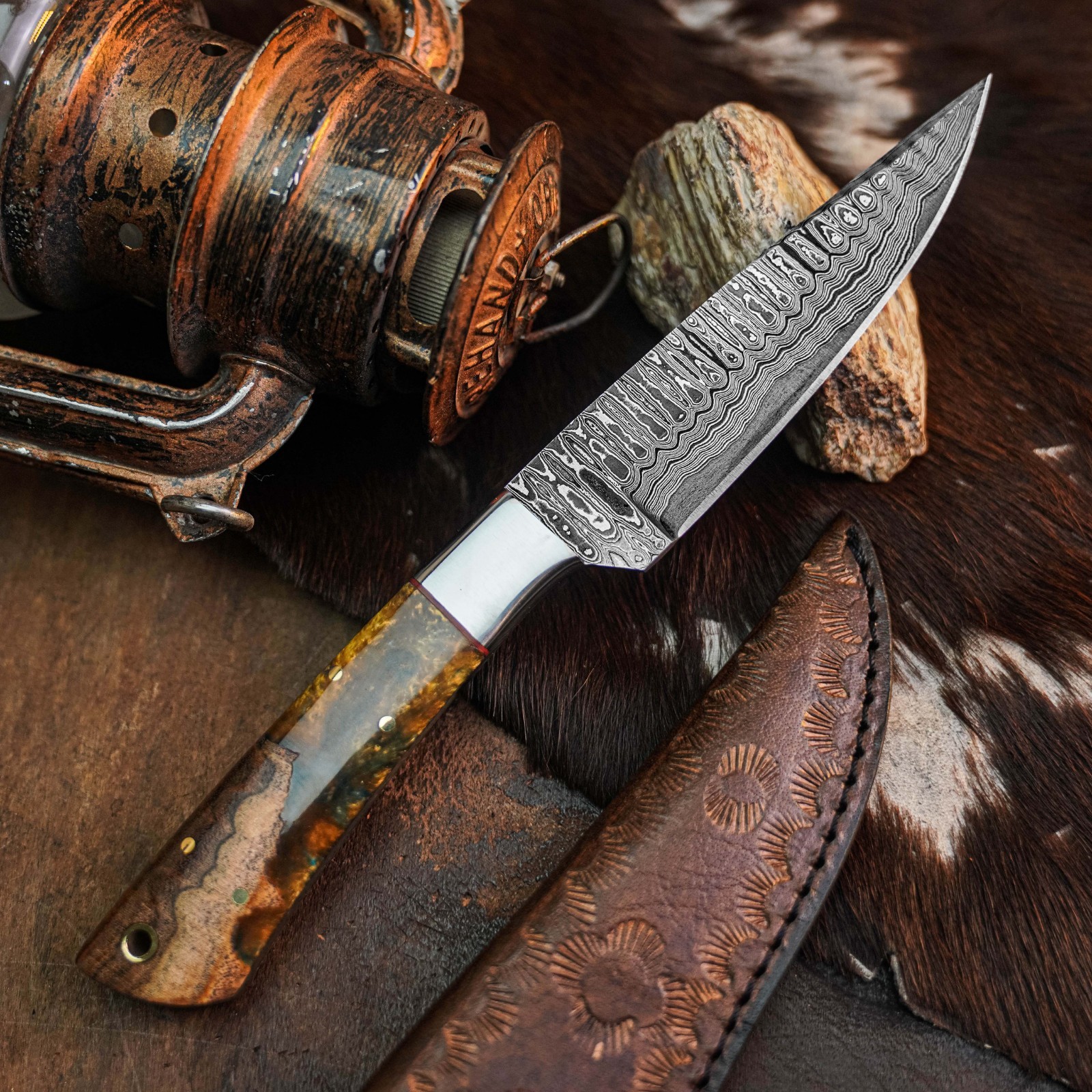9.1″ inch Handmade Damascus Hunting Knife Full Tang Wood Handle Leather Sheath