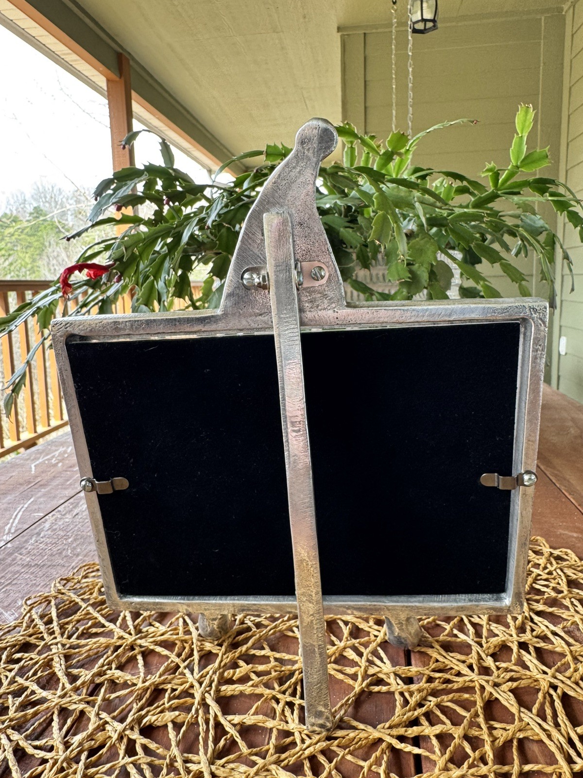 POTTERY BARN – GNOME EASEL Frame – 5″ x 7″ Photo – Overall 9.5″ H x 7.5″ W