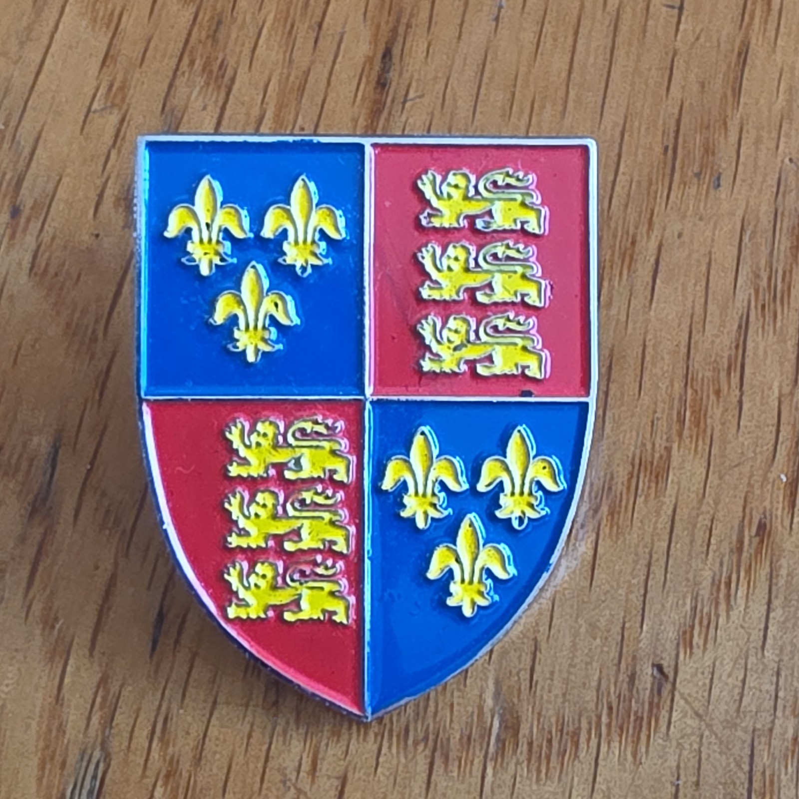 historical royal arms of Elizabeth I Atlas Editions Pin Badge