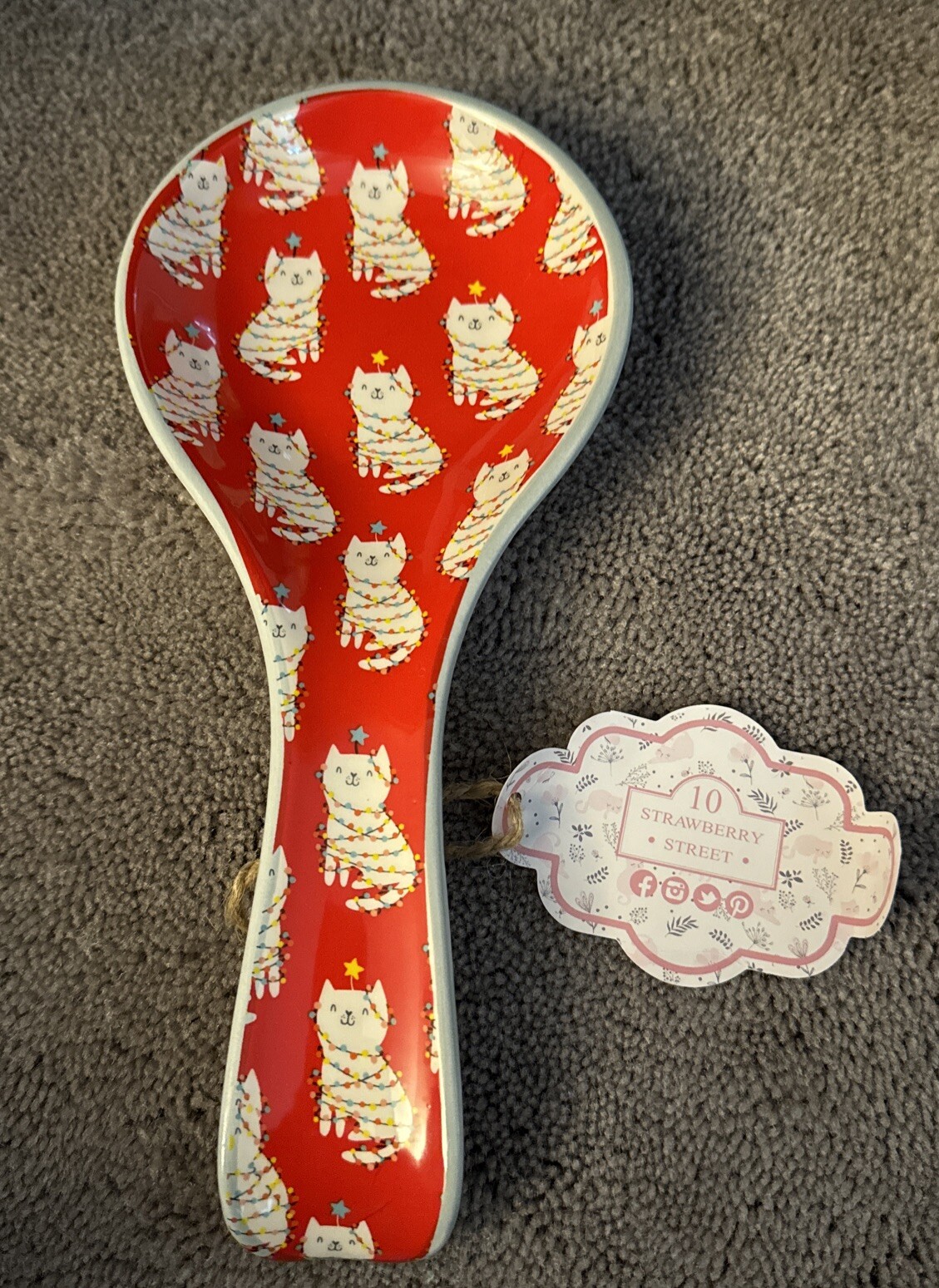 10 Strawberry Street Ceramic 9.5in Cats decked in Christmas Lights Spoon Rest