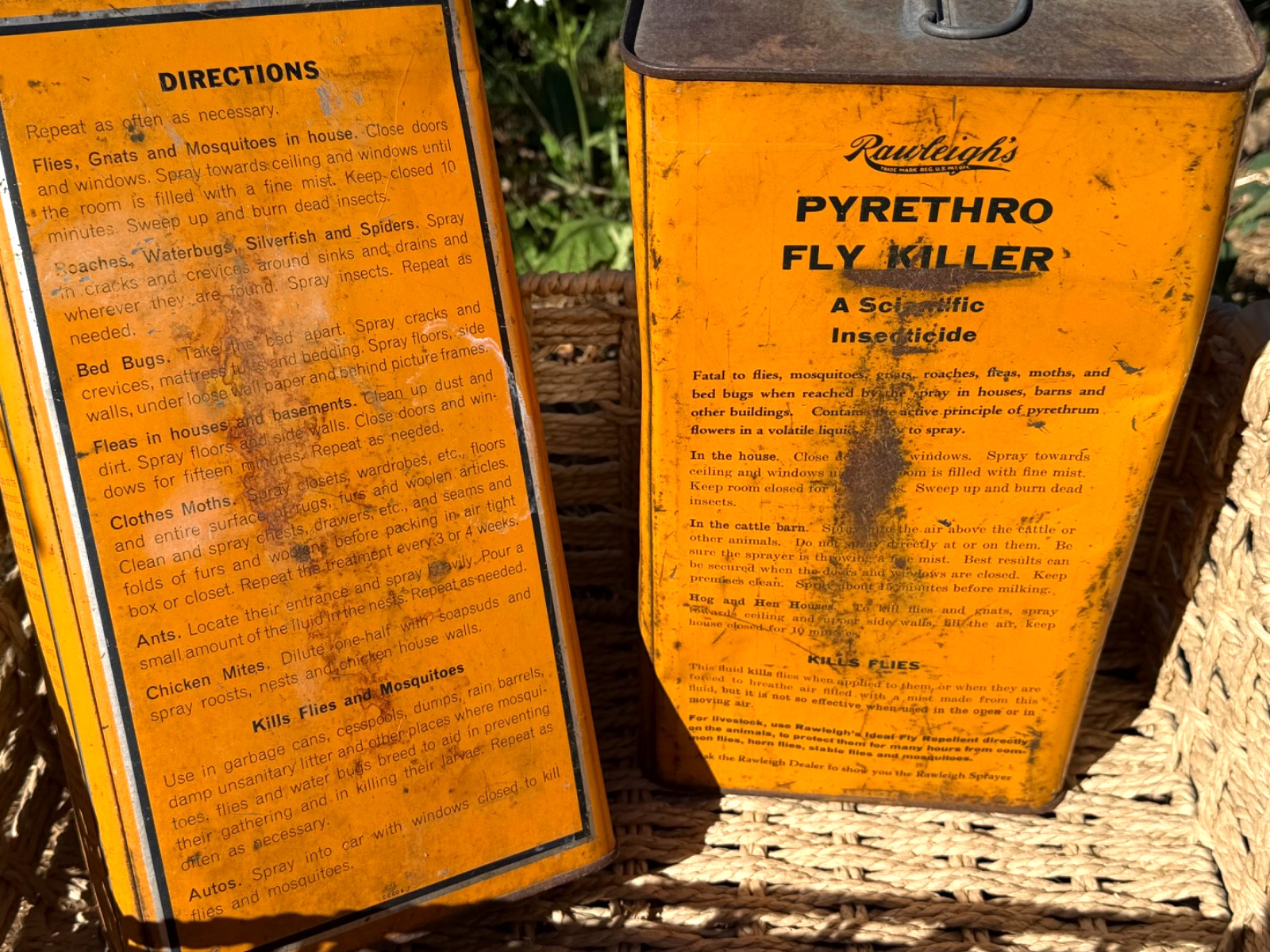 (3) Vintage Rawleigh’s 1-Gal Cans Pyrethro Fly Killer & Ideal Repellent Tin Set