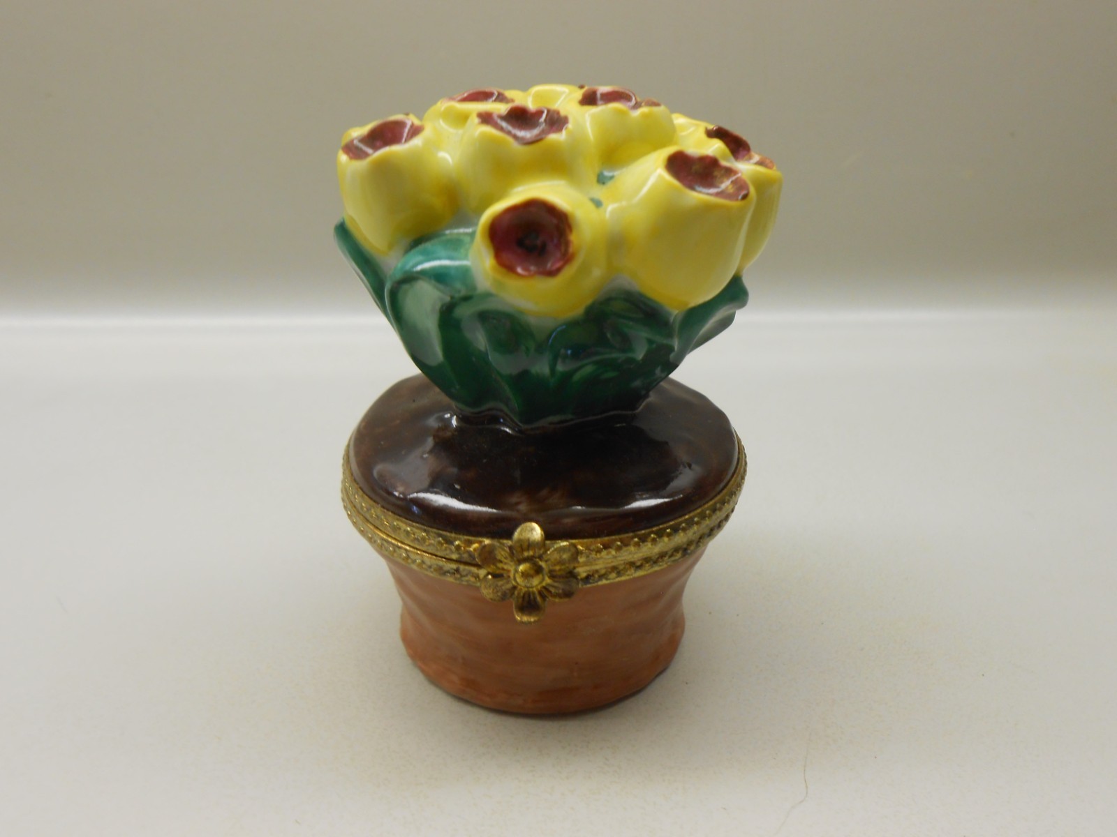 Authentic Vintage Limoges Box – France – Yellow Tulips in Flower Pot – Rochard