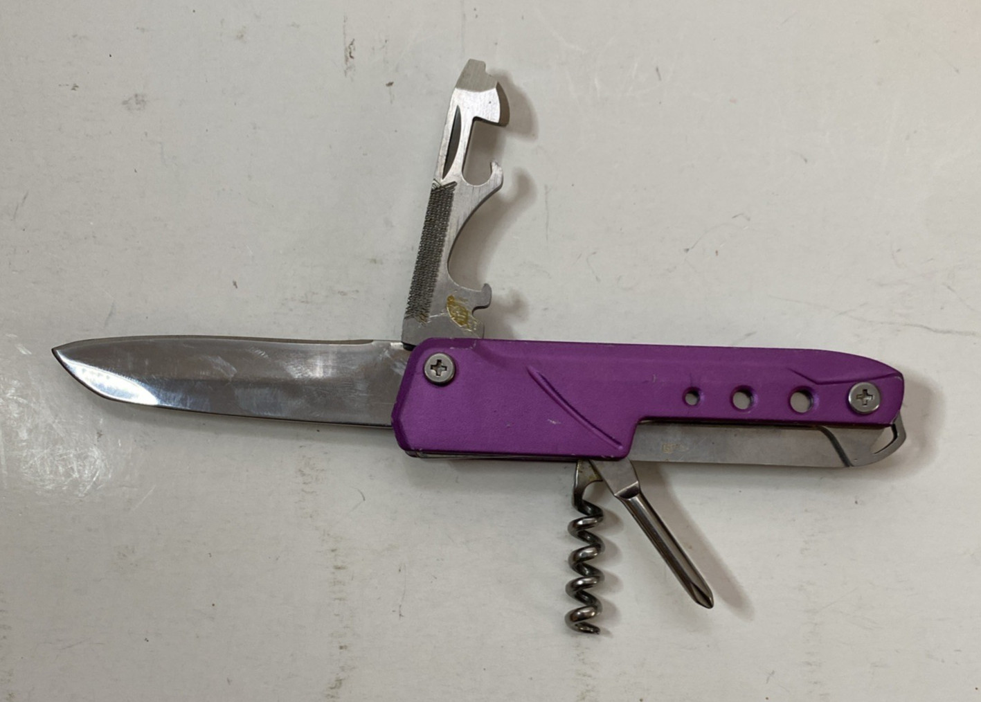 Cabela’s Knife Lot of 5 – Multi-color Pocket Knives