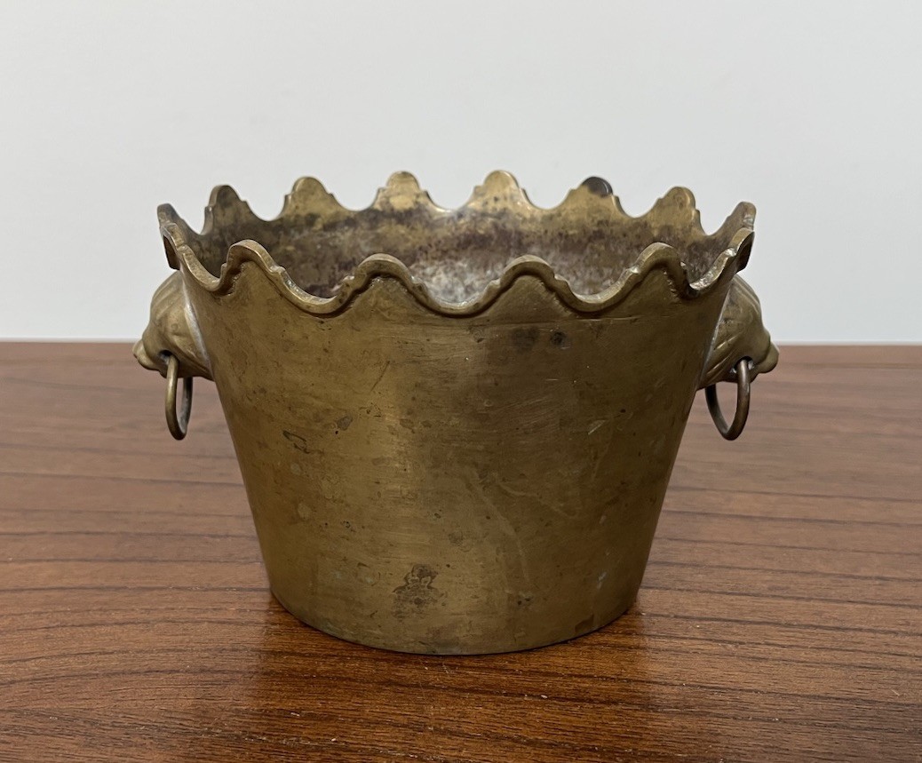 Vintage 1950s Solid Brass Scalloped Cache Pot w Lionhead Handles VTG