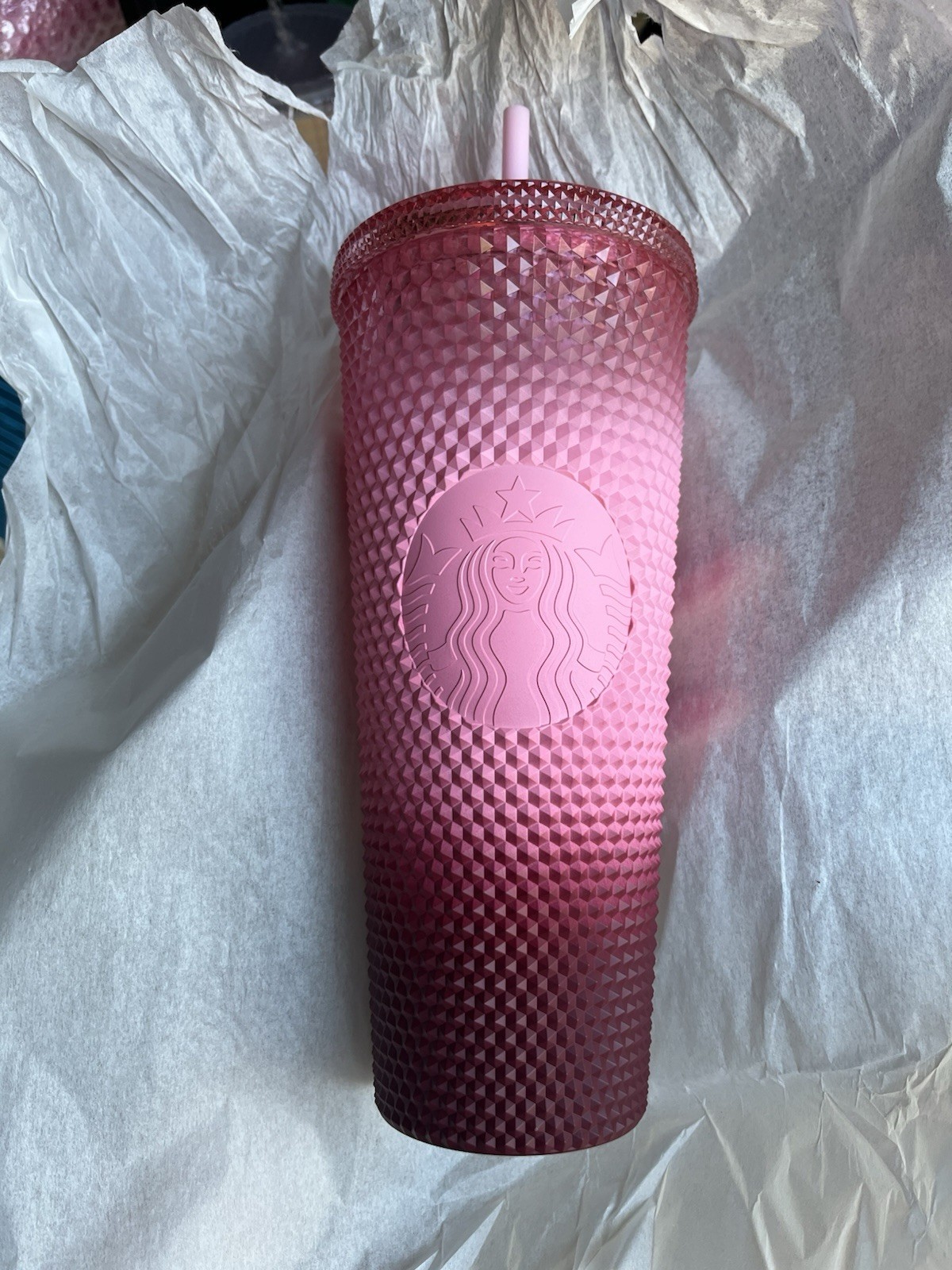 New Starbucks Blush AKA Waxberry Ombré Pink Venti 24oz Cold Cup BNWT