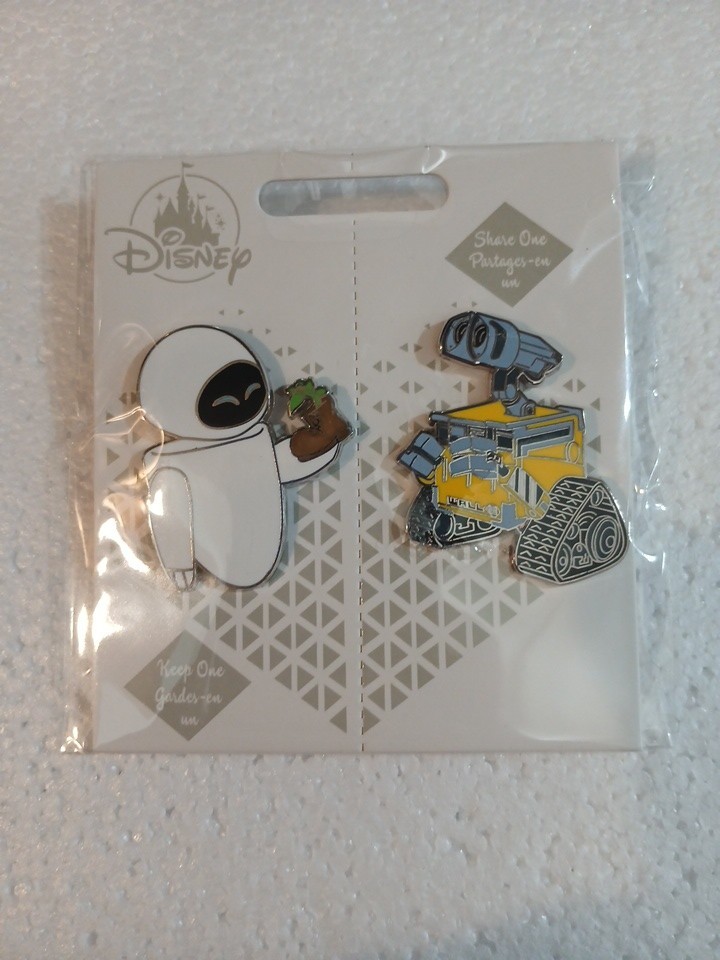 2020 Disney Pixar Wall-e and Eve Pin Set – Give one Keep one