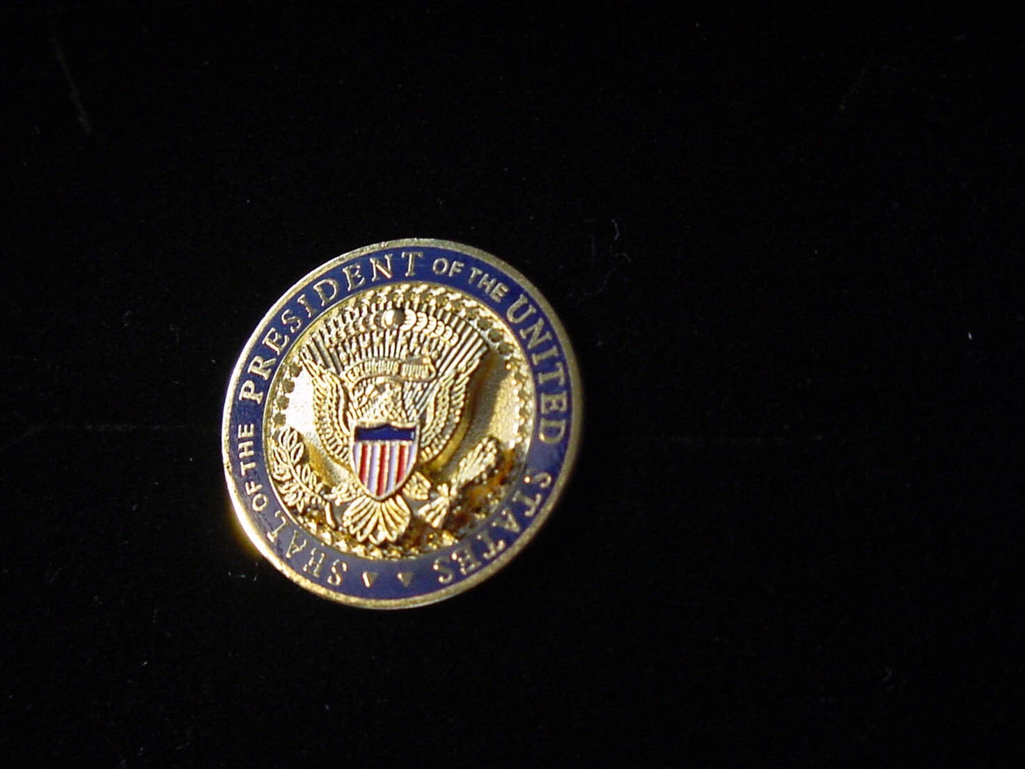 President Barack Obama Official issued white house staff Lapel Pin