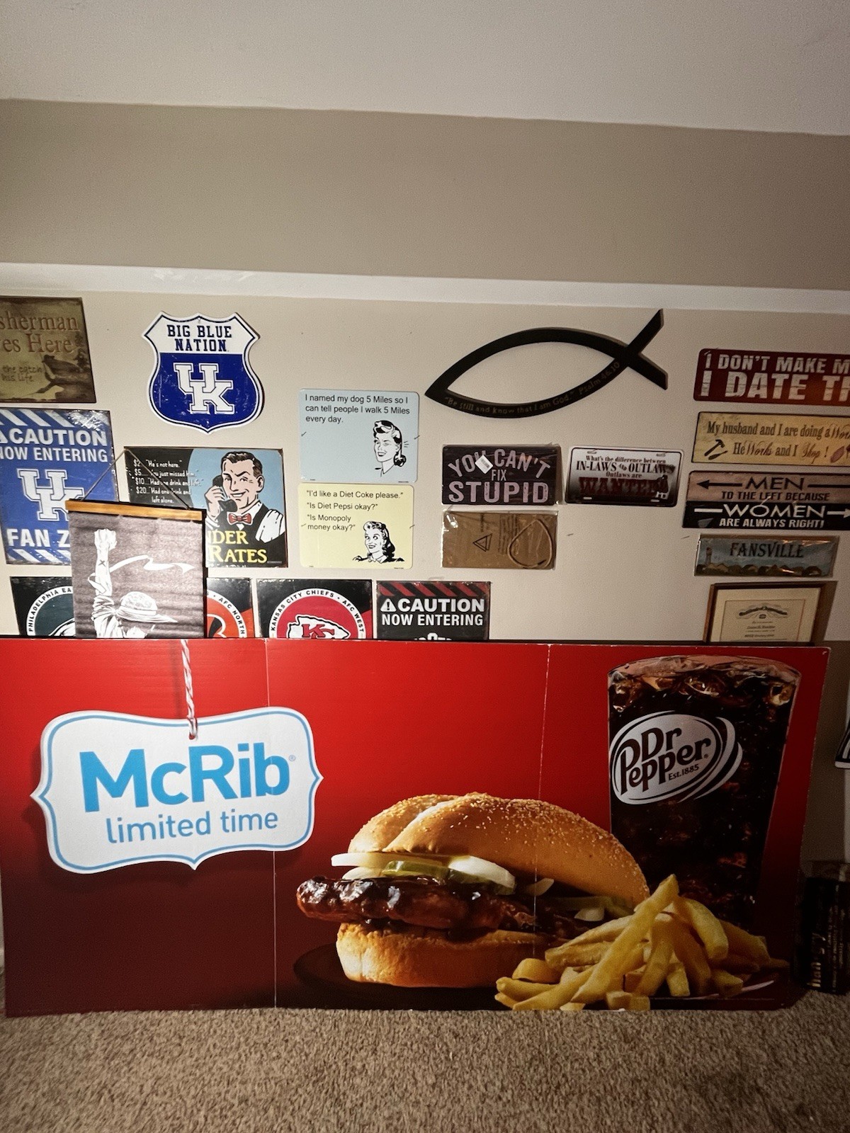 Mcdonald’s Mcrib advertising 2010 it tri folds 96x32x1