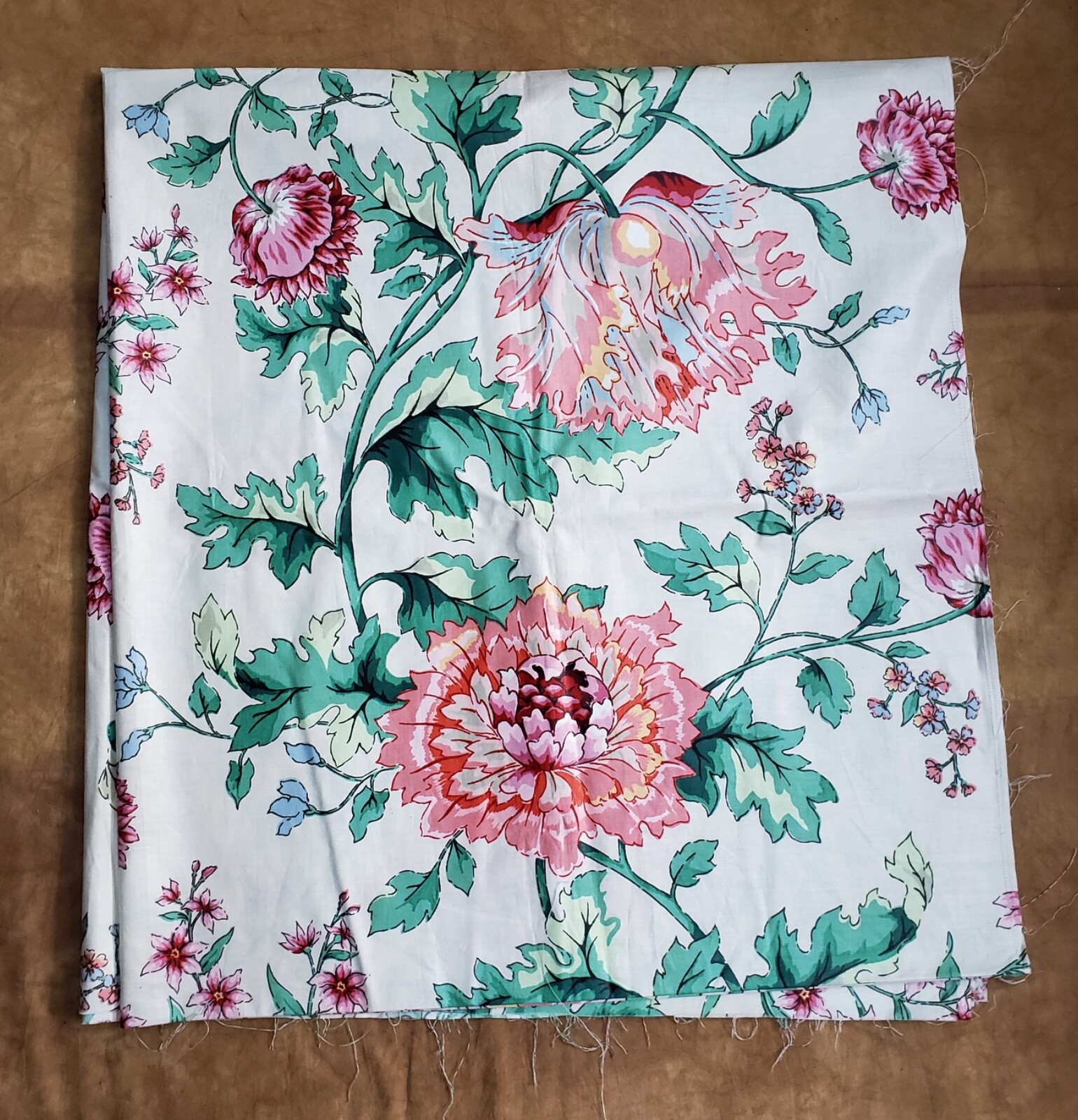 Vintage Decorator Fabric White Floral Glazed Cotton 2.9y X 48″