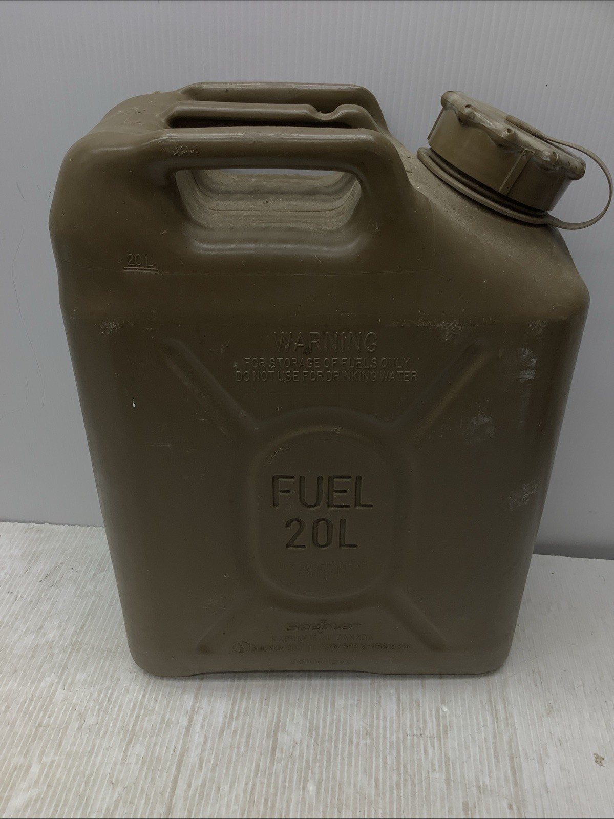 Scepter Genuine 5 Gallon / 20 L Olive Drab Military Fuel Can