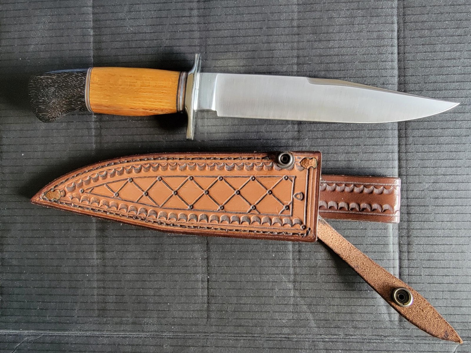 James Behring, Missoula, Montana, Bowie knife