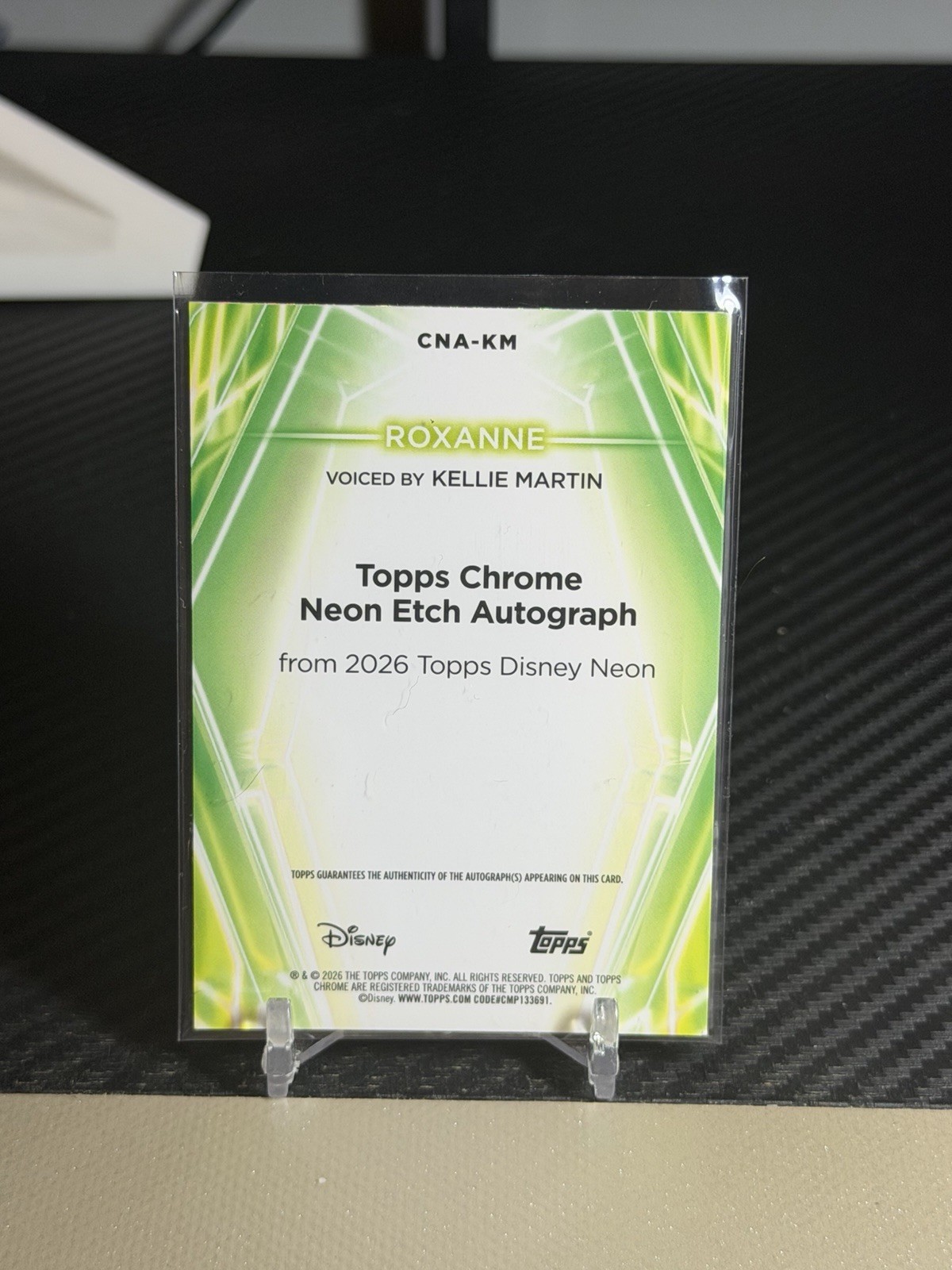 2026 Topps Chrome Disney Neon Roxanne Shimmer Refractor /50 Auto Kellie Martin
