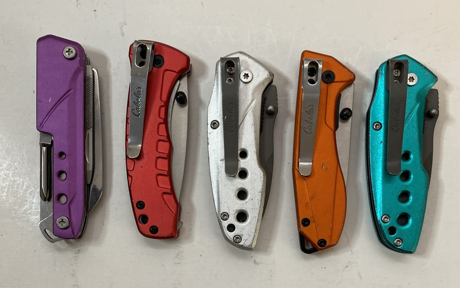 Cabela’s Knife Lot of 5 – Multi-color Pocket Knives