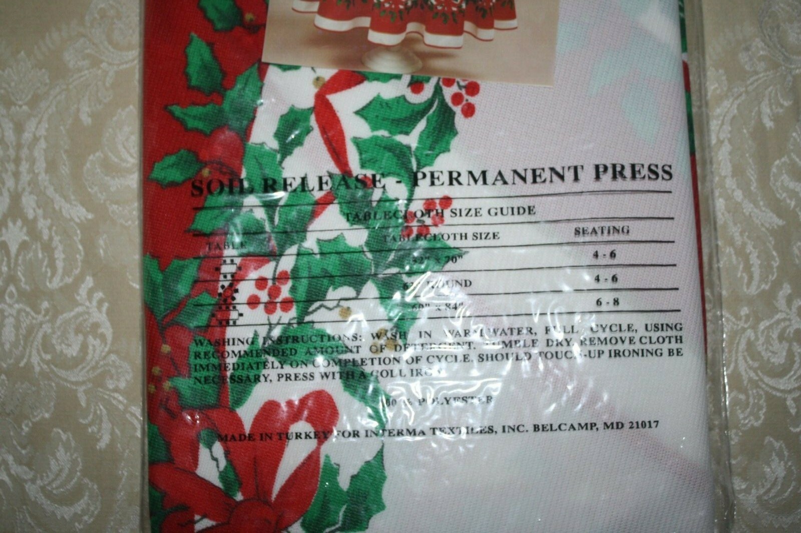 NWT Vintage Christmas COUNTRY FABRICS Easy Care TABLECLOTH 63″ ROUND with HOLLY