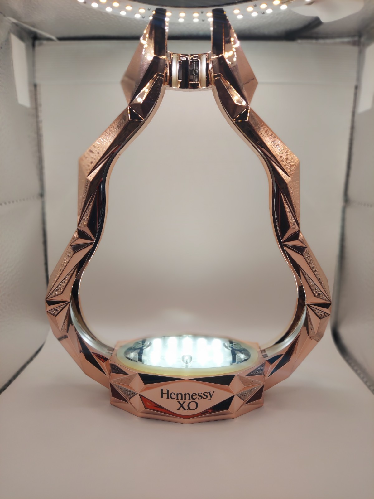 New HENNESSY XO Rose Gold Plastic ILLUMINATED BOTTLE GLORIFIER Barware