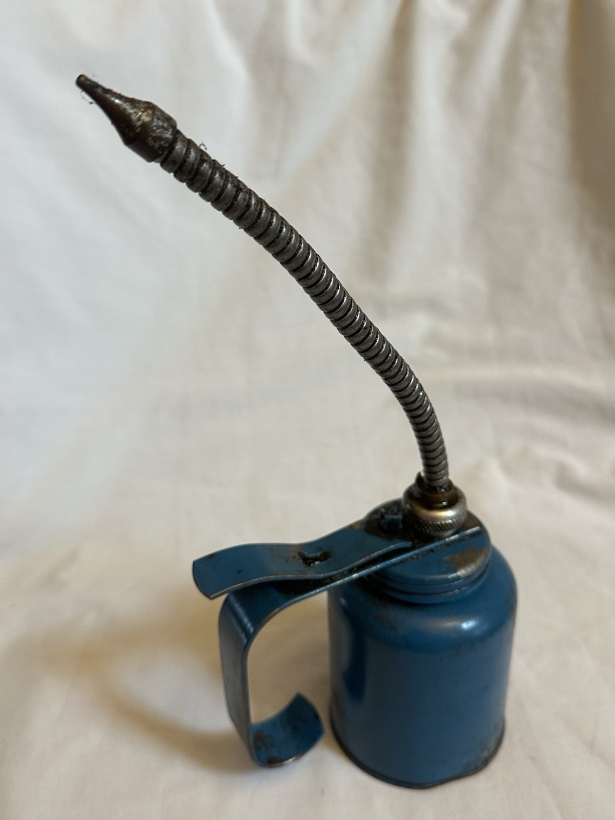 Vintage Rainbow Pump Oiler 10 oz Eagle Mfg Wellsburg WV Flexible Spout USA