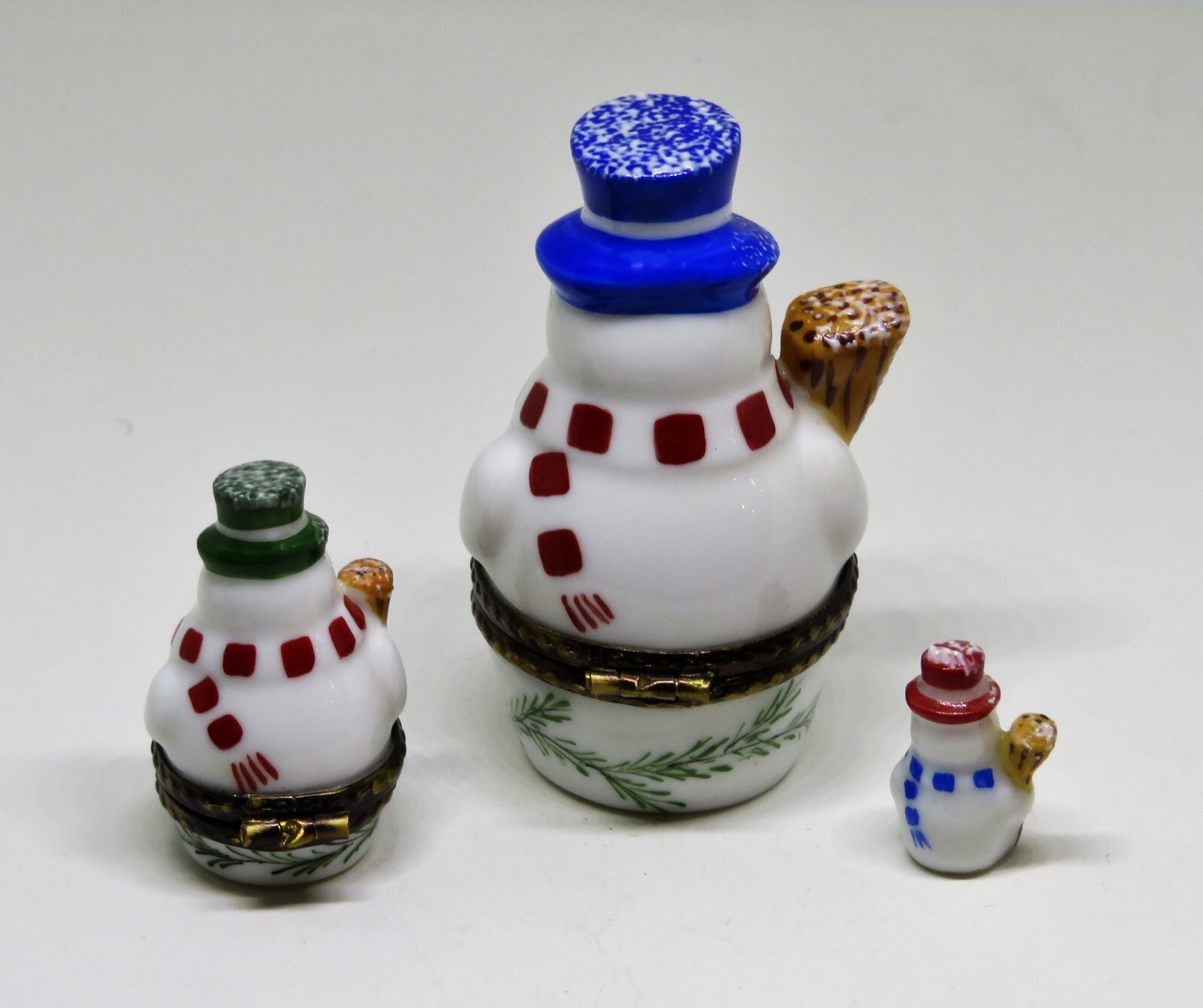 LIMOGES BOX – ROCHARD – CHRISTMAS – NESTING SNOWMAN SET – 2 BOXES – 3 PIECES