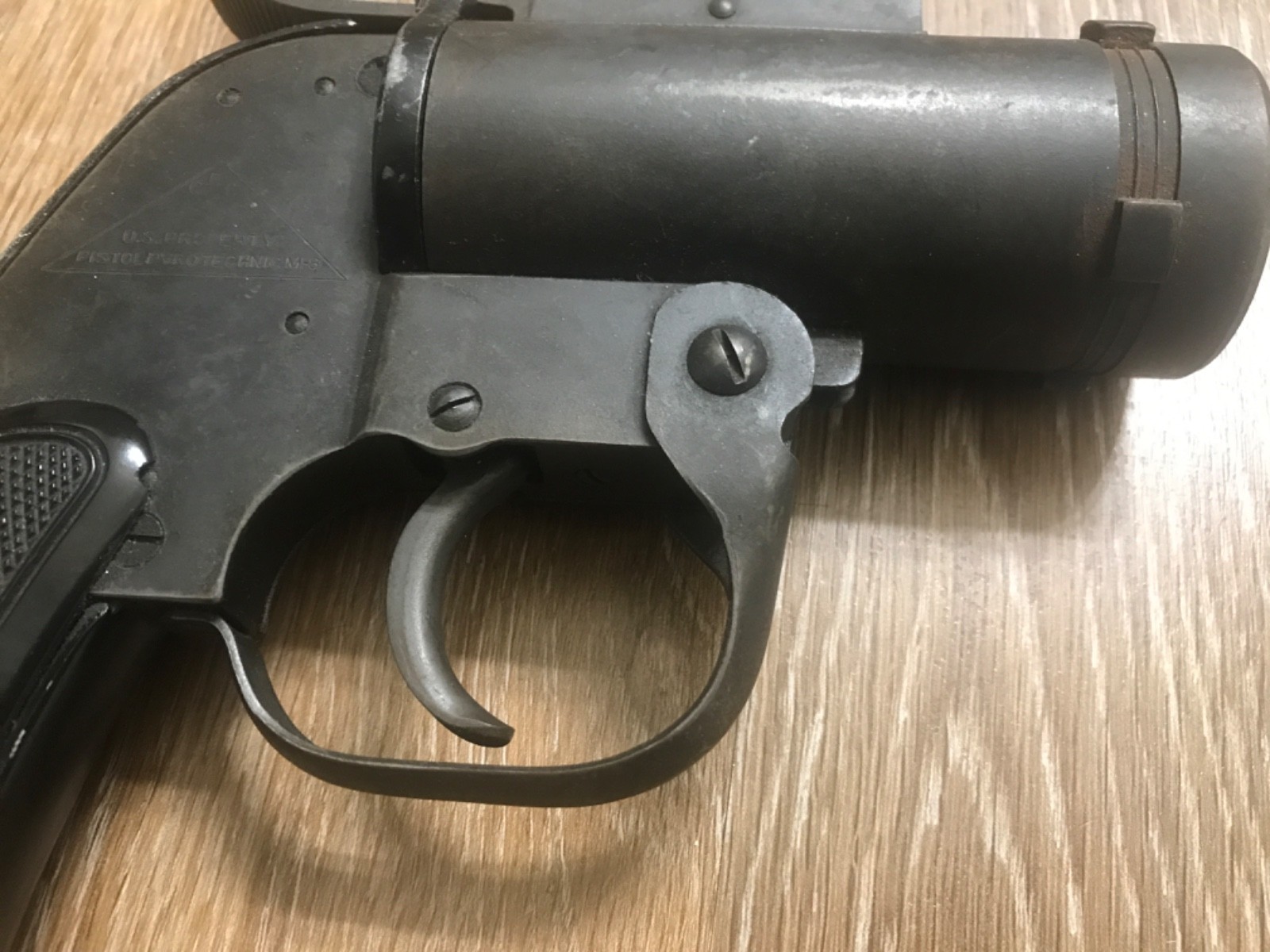 wwII flare pistol display.