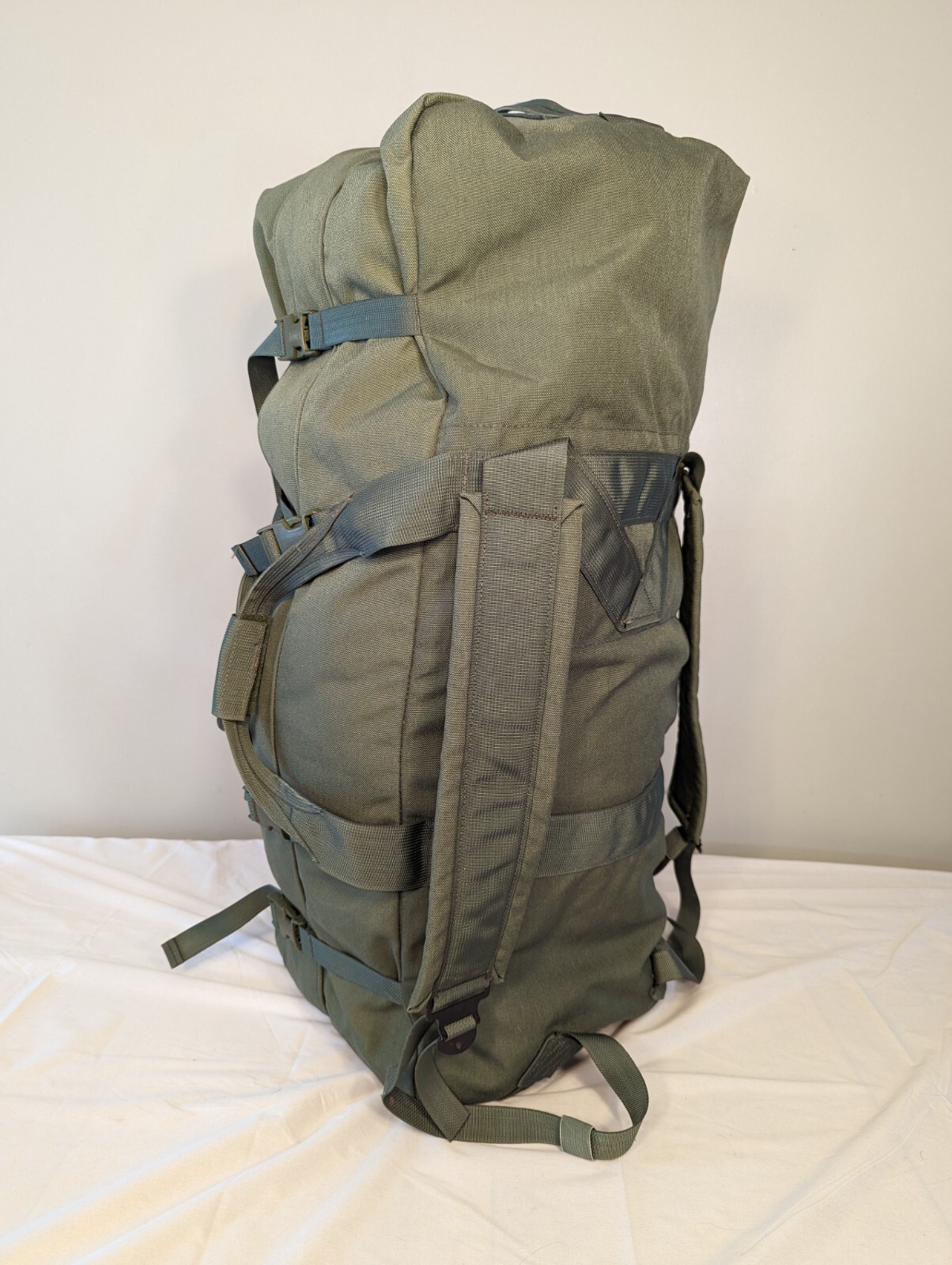 Improved Duffel Bag Green Good US Military Zipper Deployment Flight Travel USGI