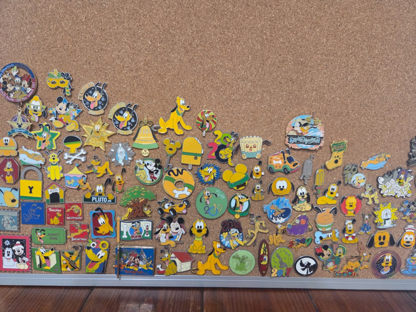 DISNEY PIN TRADING LOT 200 PINS, ALL TRADABLE – No Duplicates Free Shipping